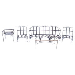 Ensemble de tables de patio et de canapés vintage Woodard en fer forgé à motif Orleans 5 pièces