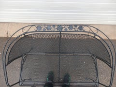 Loveseat/Banco Vintage Woodard de Hierro para Exteriores