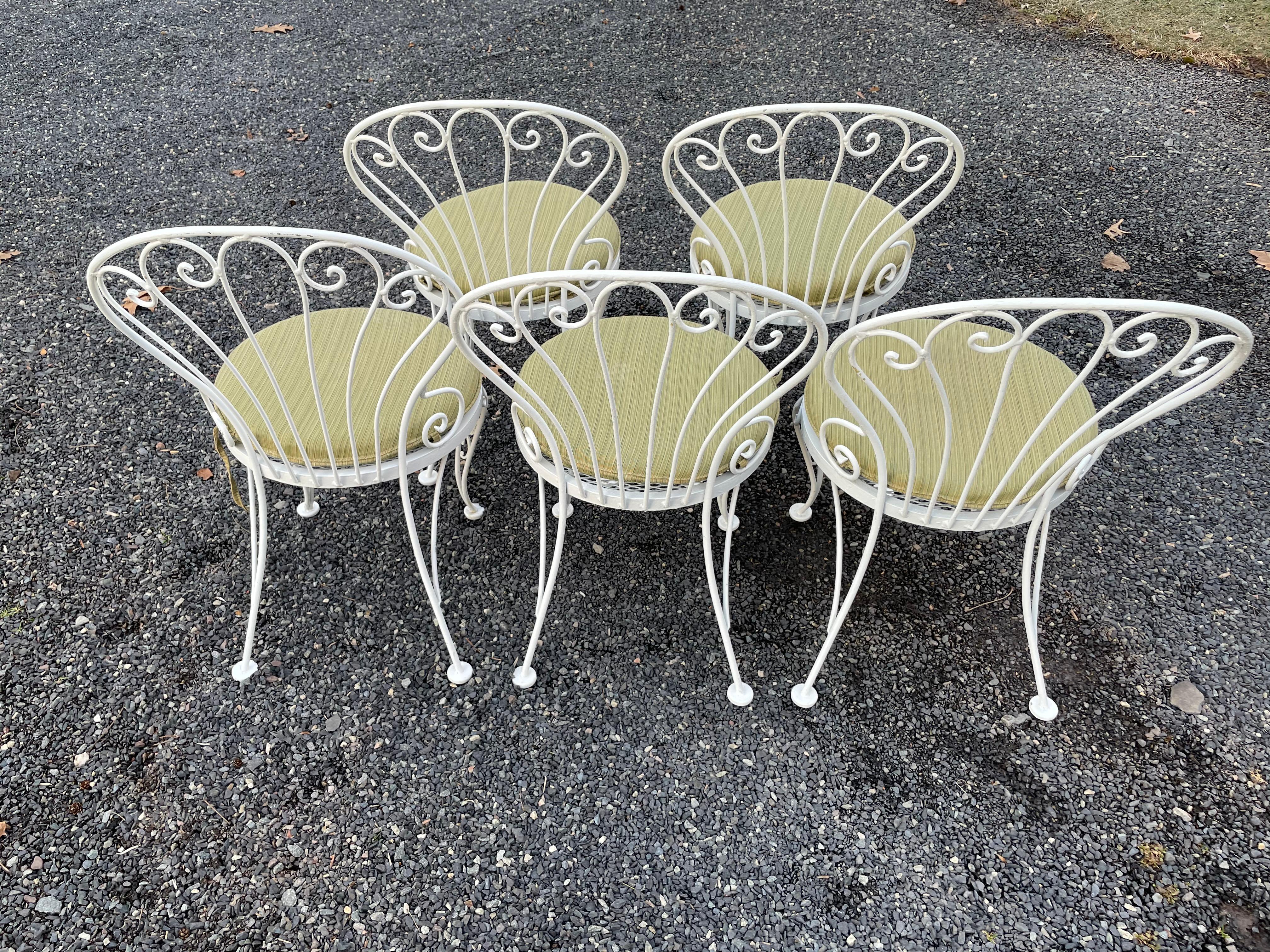 Vintage Woodard Round Dining Table and Set of 5 Bistro Chairs 3