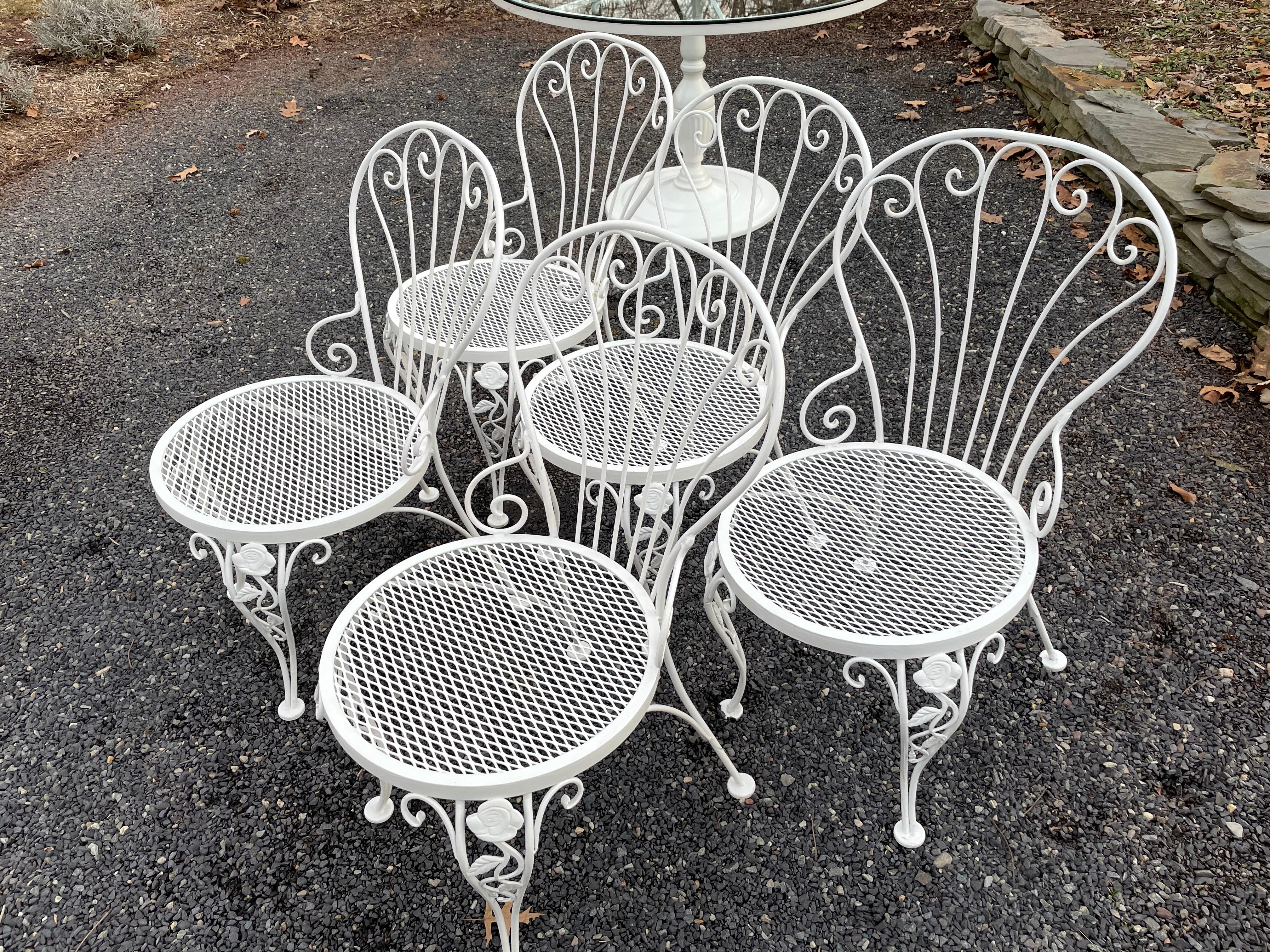 Vintage Woodard Round Dining Table and Set of 5 Bistro Chairs 5