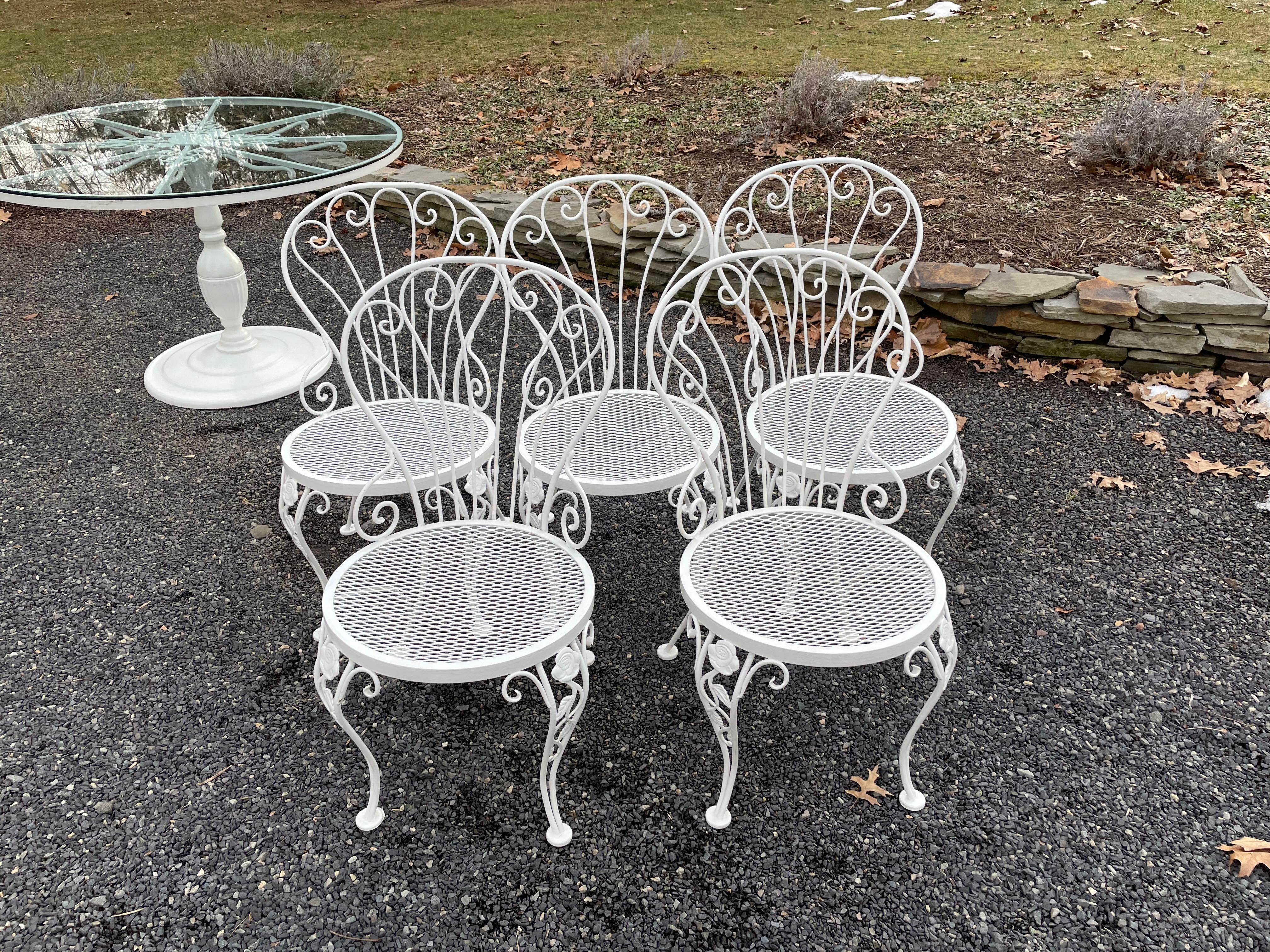 Vintage Woodard Round Dining Table and Set of 5 Bistro Chairs 2