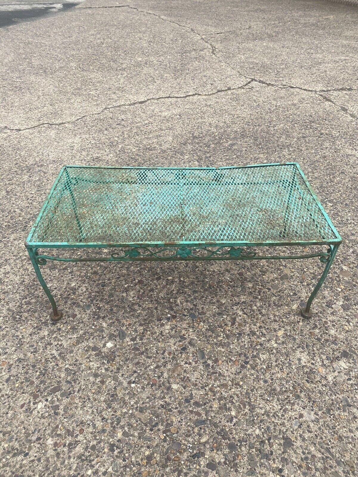 Vintage Woodard Salterini Style Green Wrought Iron Patio Outdoor Coffee Table In Good Condition In Philadelphia, PA