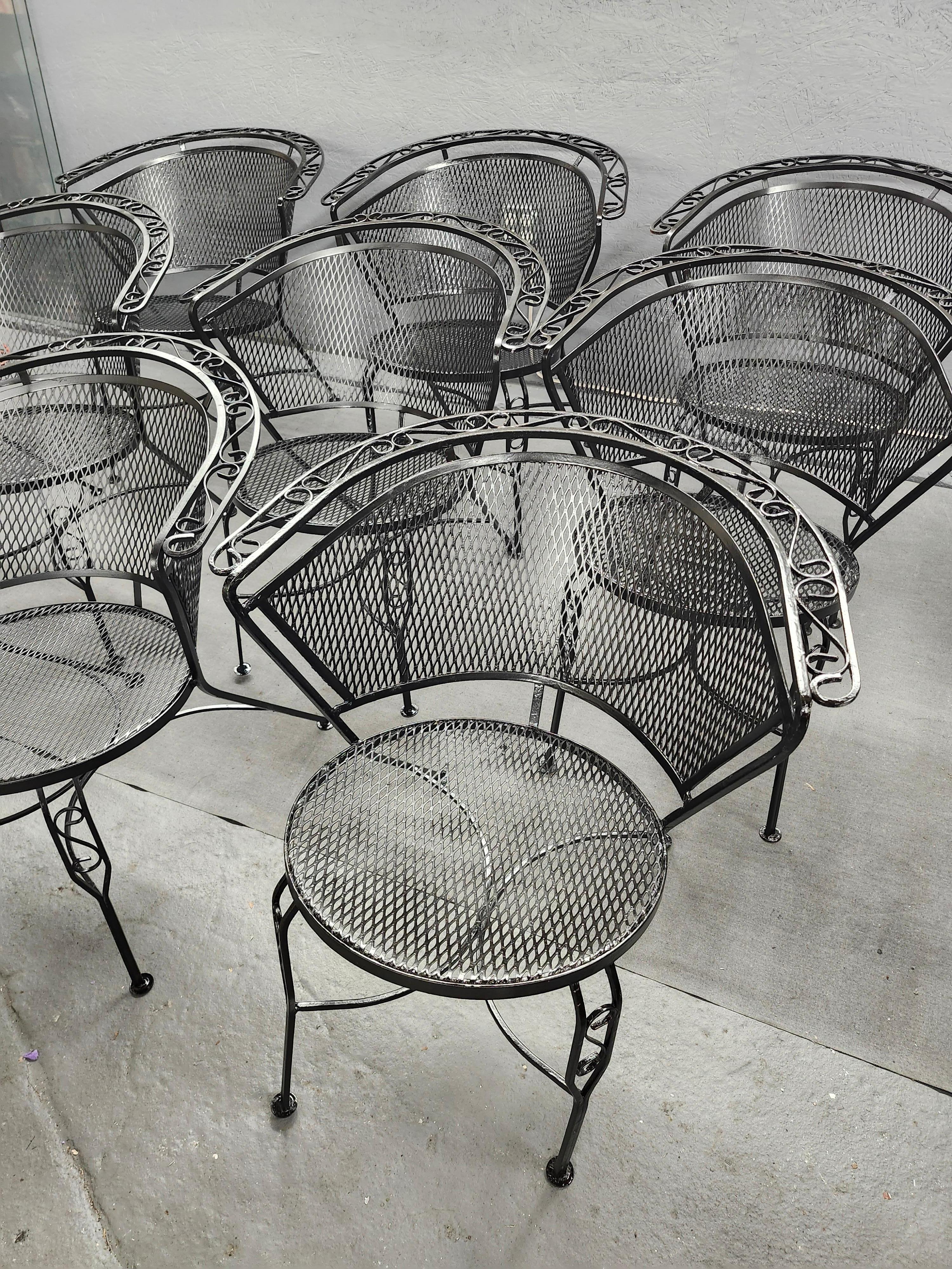 Woodard Schmiedeeiserne Stühle im Vintage-Stil, 8er-Set Stühle mit Fassrückenlehne im Angebot 1