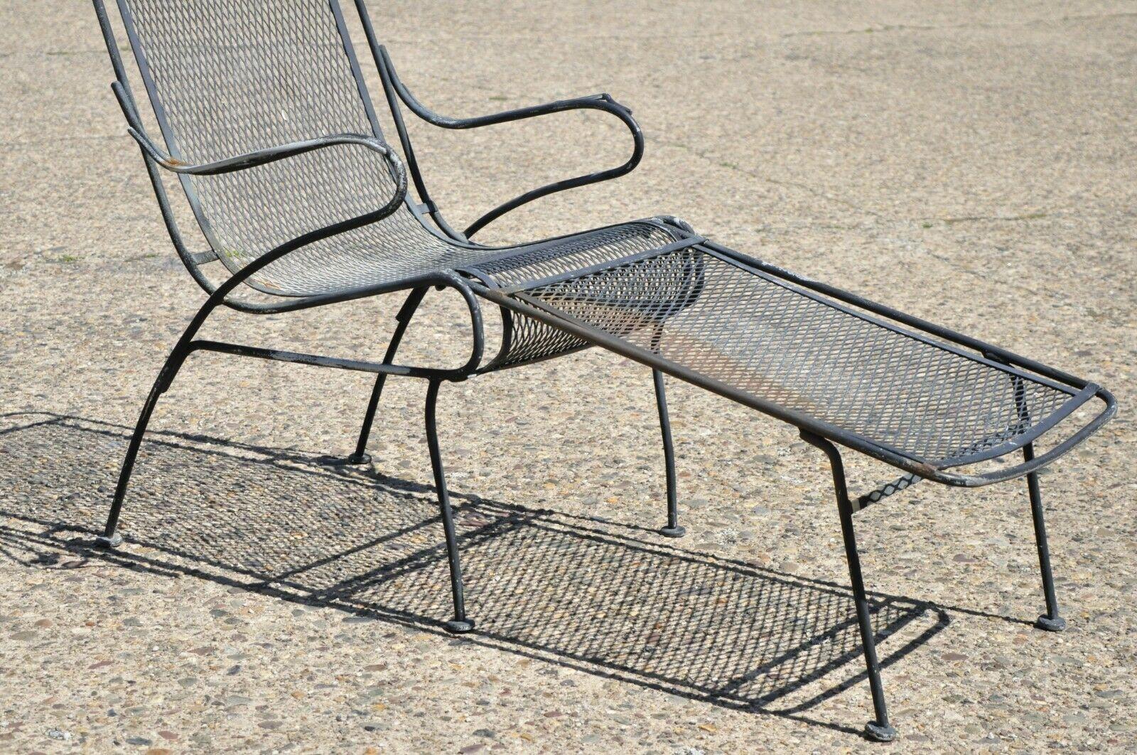 wrought iron patio lounge chair