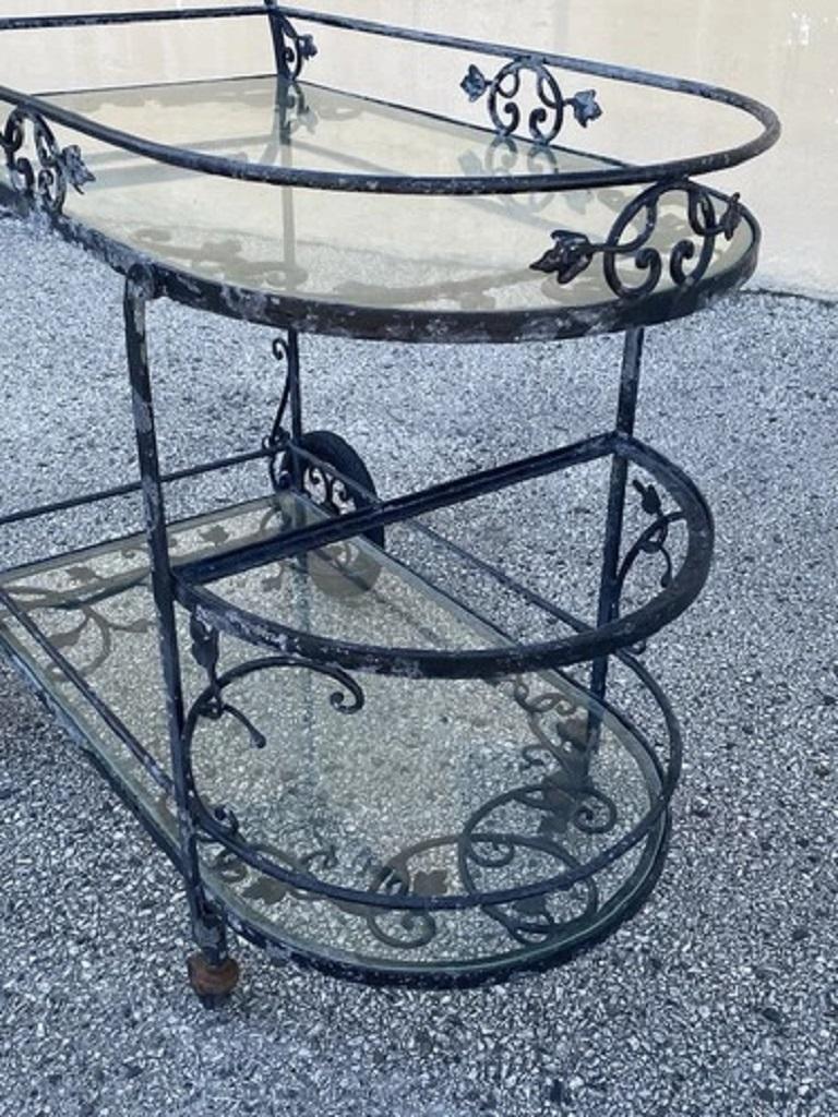 Vintage Woodard Schmiedeeisen Blatt & Vine geschwungenen Glas Garten Patio Bar Teewagen im Angebot 1
