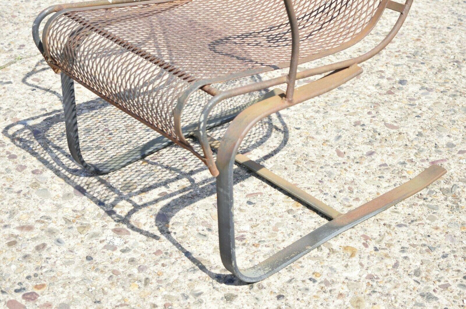 Vintage Woodard Wrought Iron Maple Leaf Garden Patio Bouncer Spring Chair In Good Condition In Philadelphia, PA