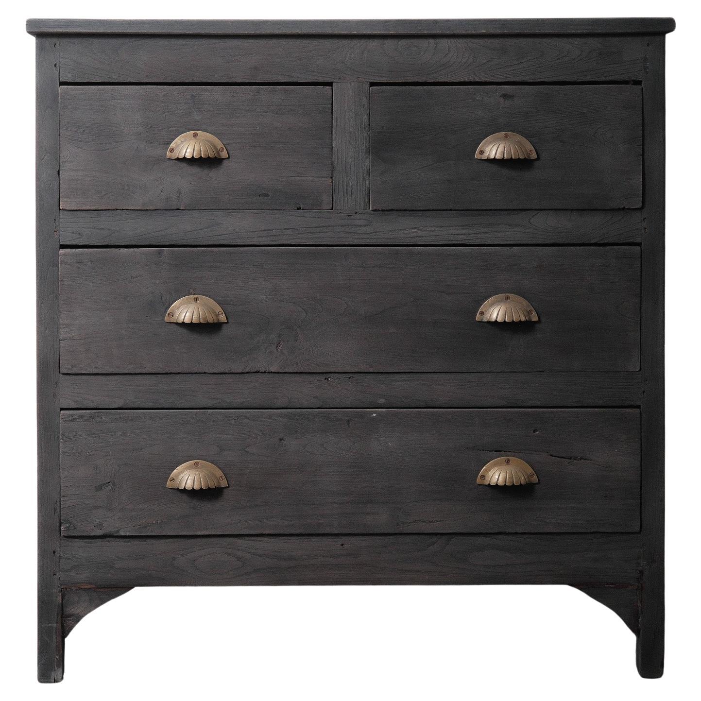 Vintage Holz 4-Schublade Kommode mit Messing Shell zieht in Holzkohle Finish
