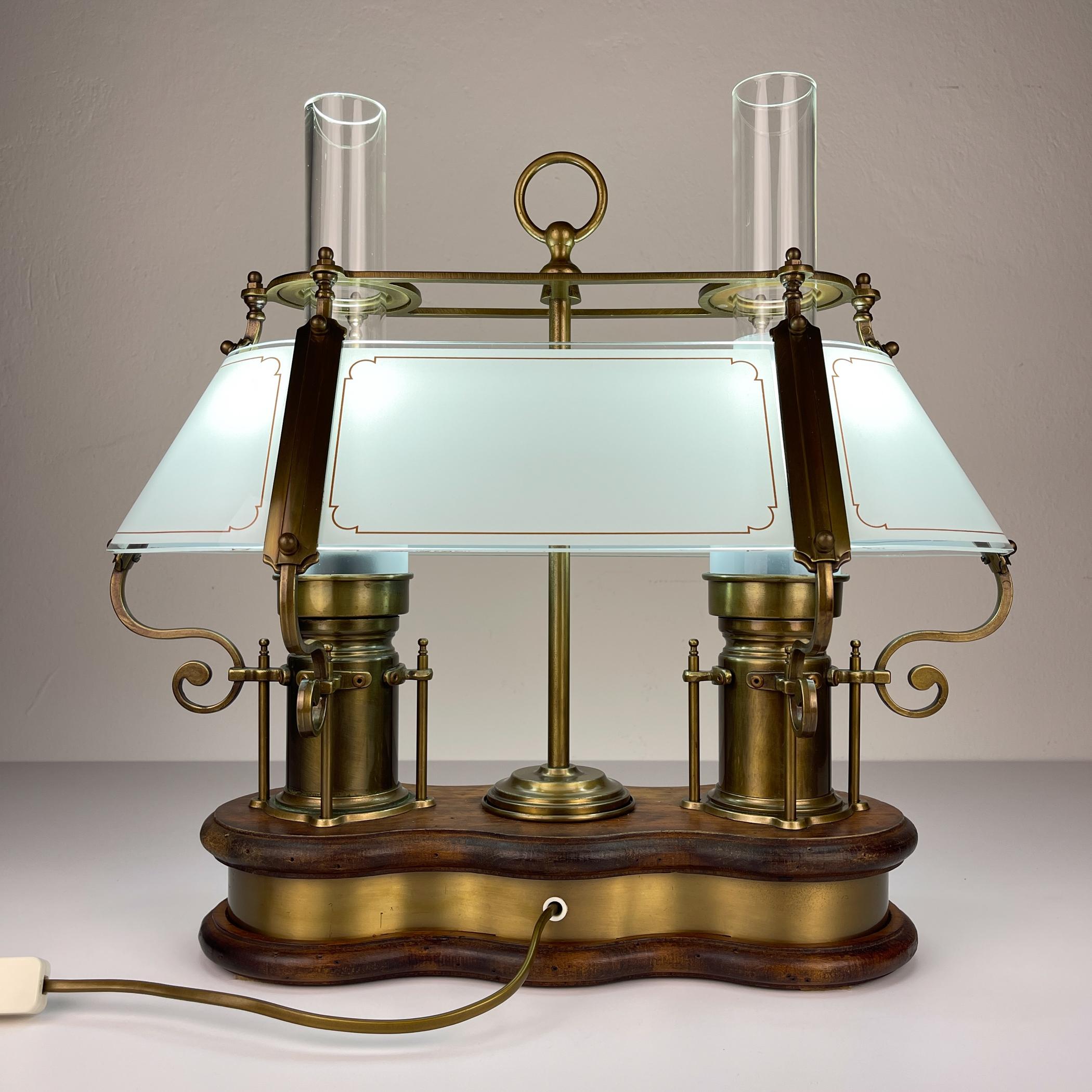 Vintage Tischlampe aus Holz und Messing von Qvist & Co, Schweden 1970er (Schwedisch) im Angebot