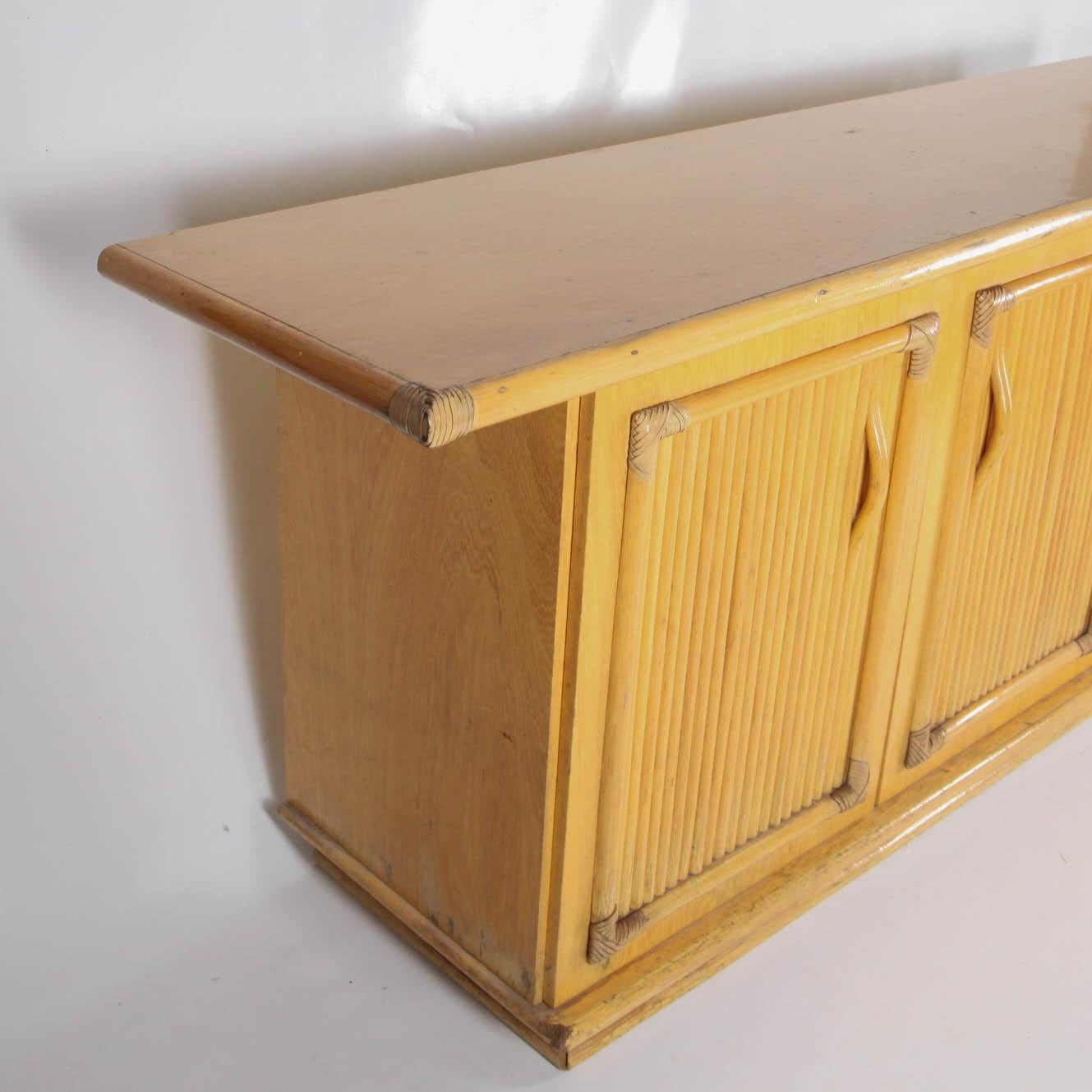 Vintage Wooden and Rattan Credenza In Good Condition For Sale In Isle Sur Sorgue, FR