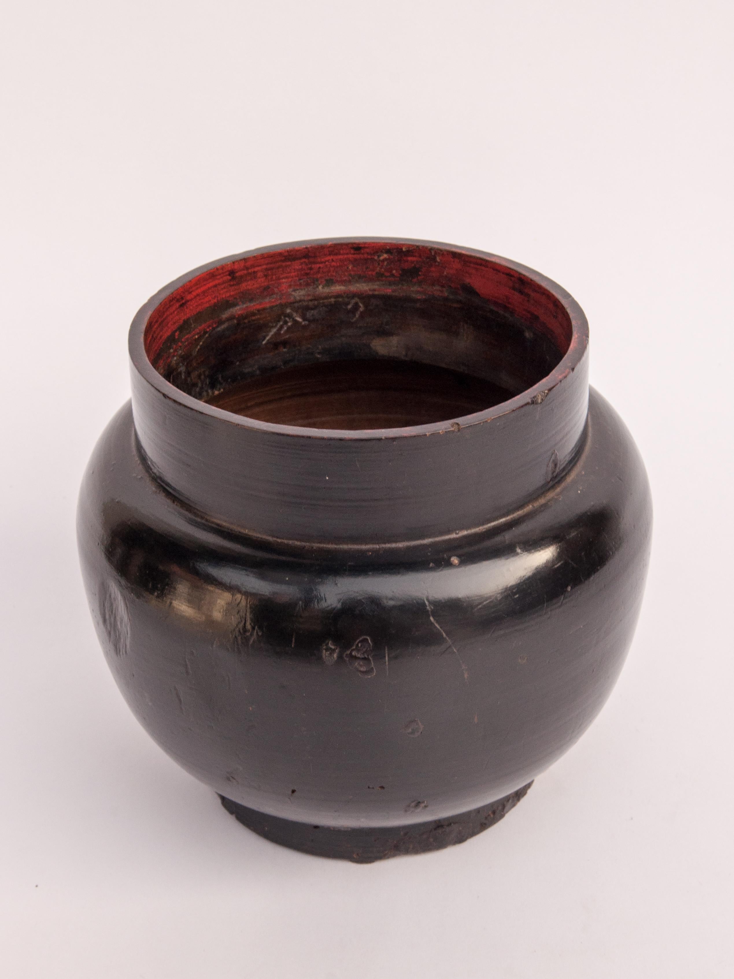 Tibetan Vintage Wooden Beer Pot from Bhutan, Mid-20th Century