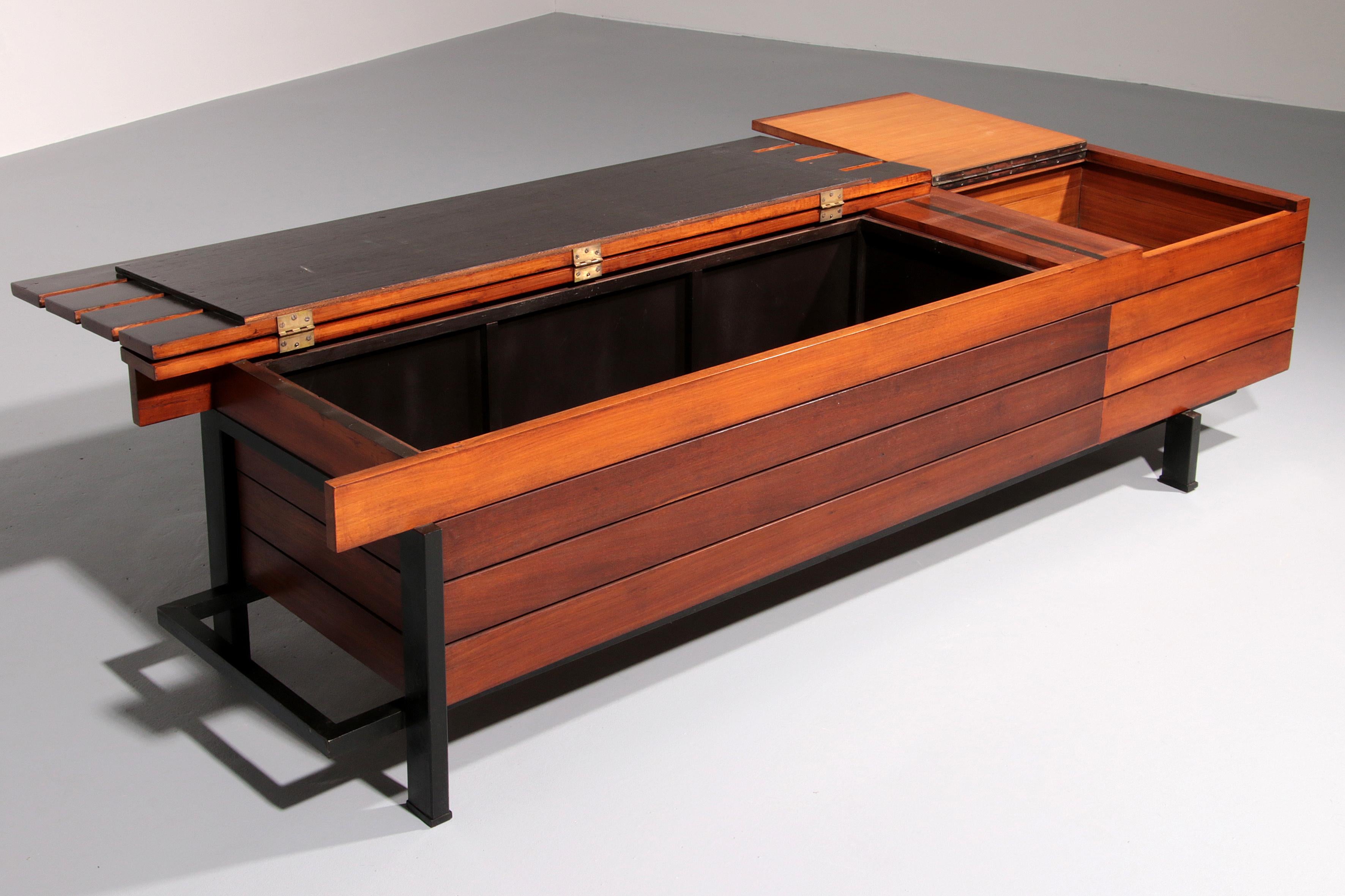 Italian Vintage Wooden Bench with Storage Italiaans 1960 For Sale