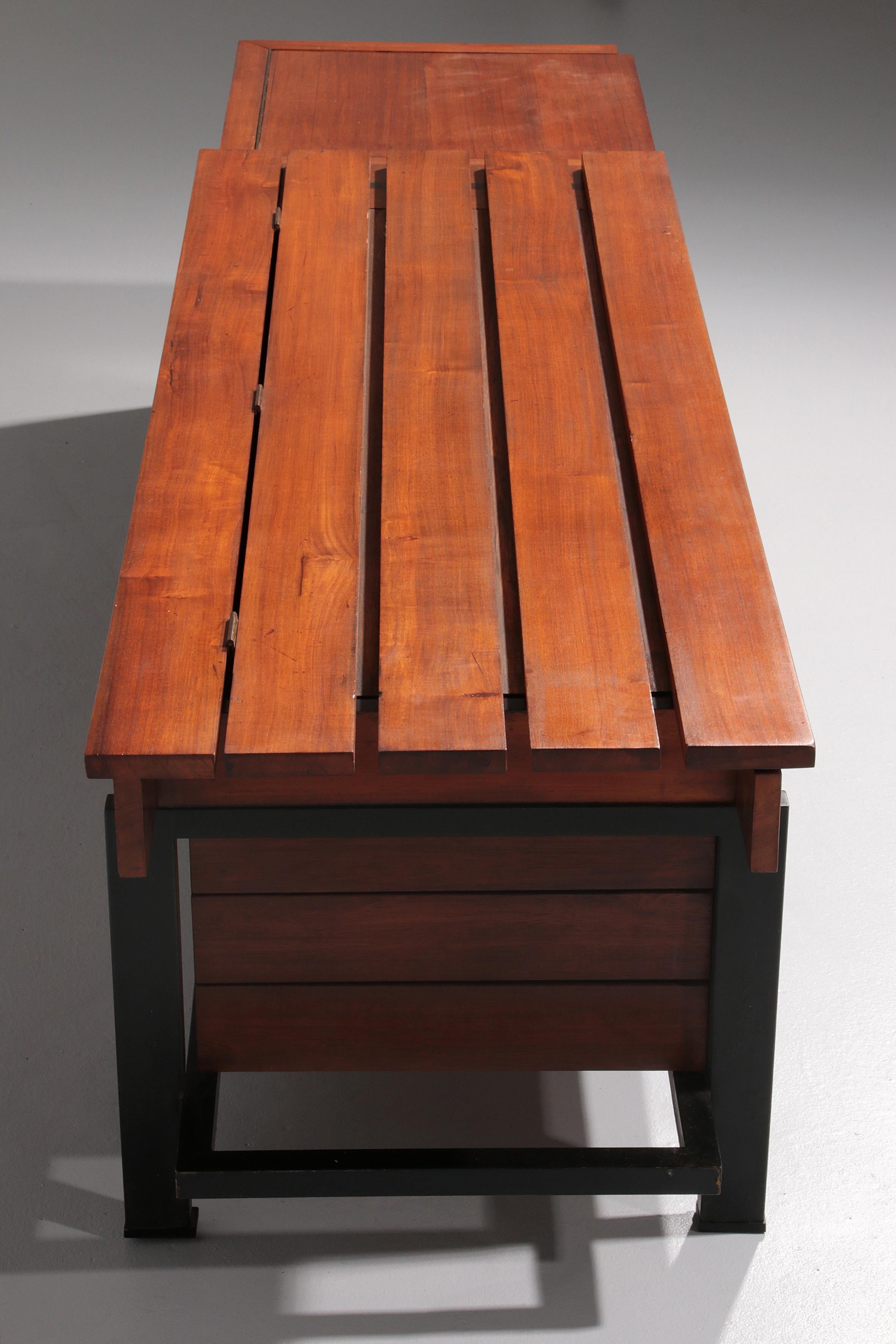 Metal Vintage Wooden Bench with Storage Italiaans 1960 For Sale