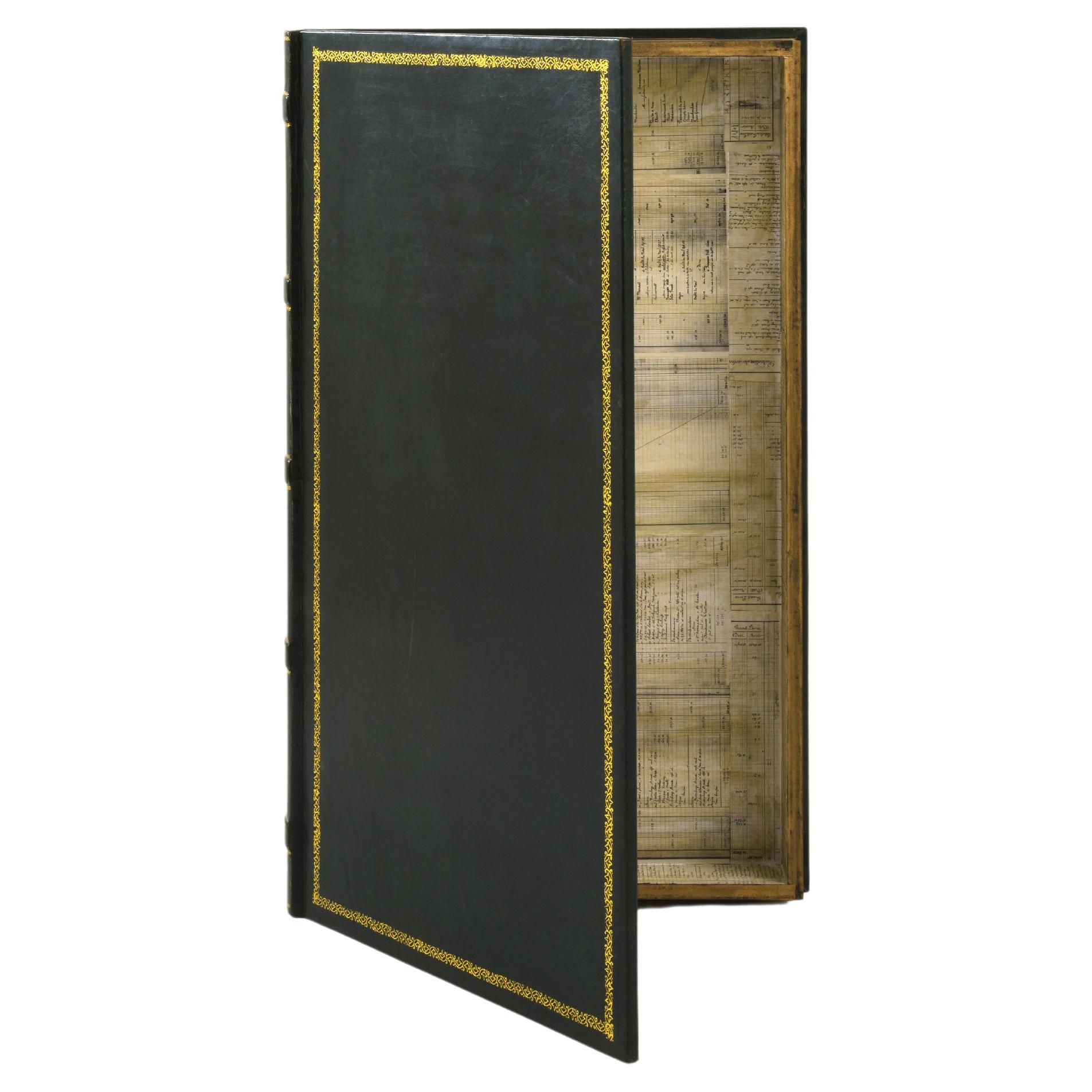 Boîte vintage en bois en forme de livre en vente
