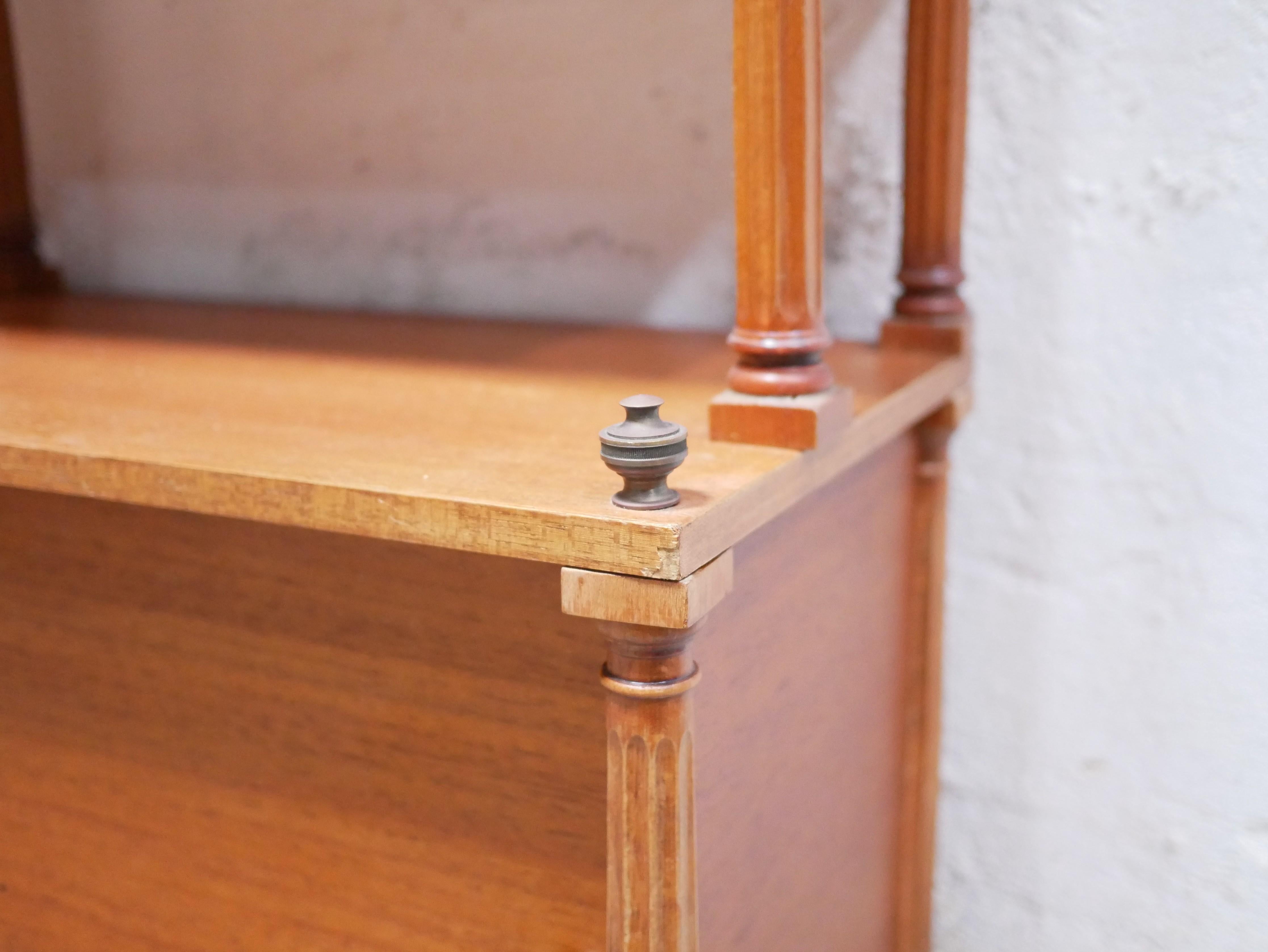 Estantería vintage de madera en venta 4
