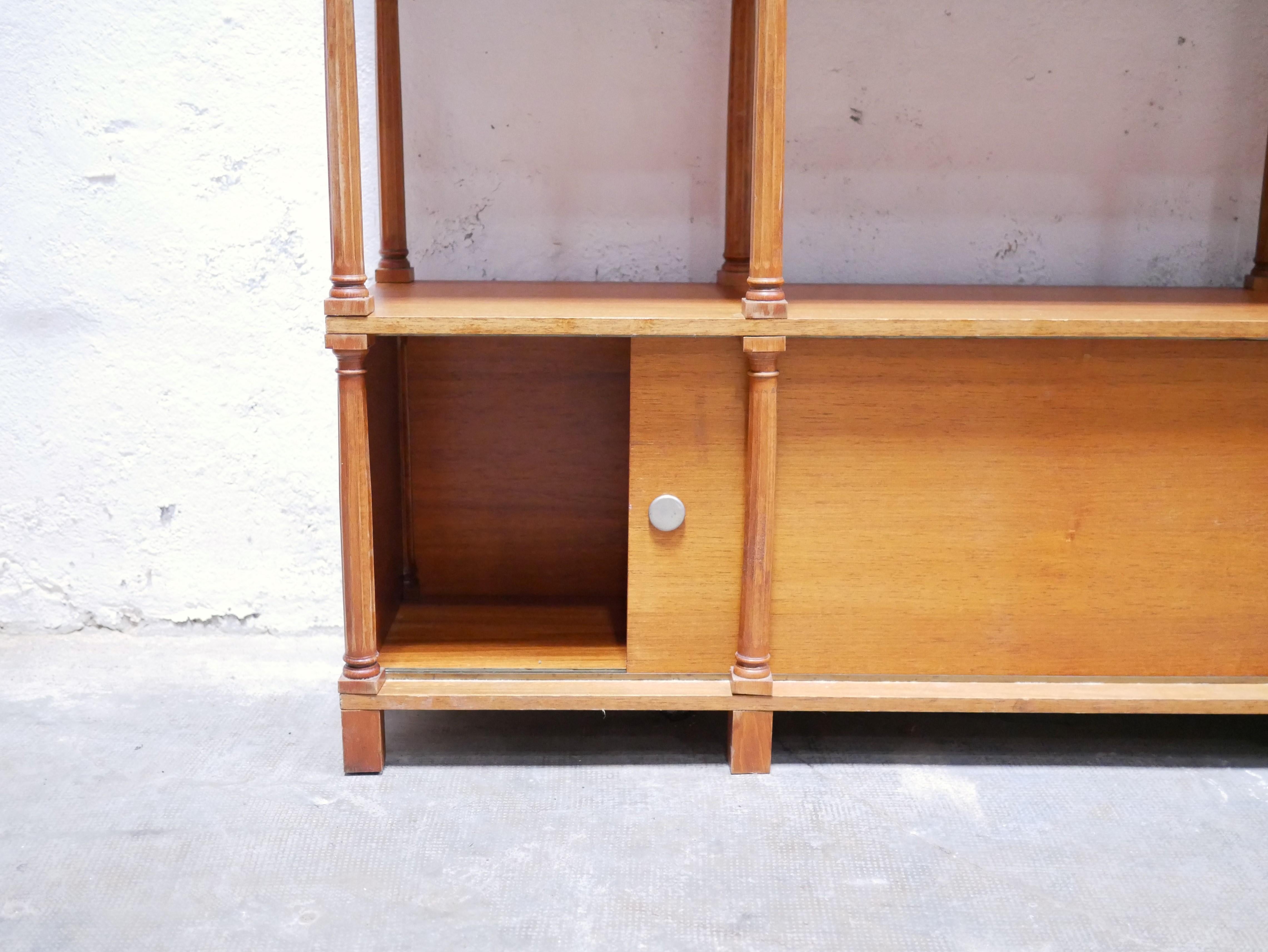 Vintage-Bücherregal aus Holz 11