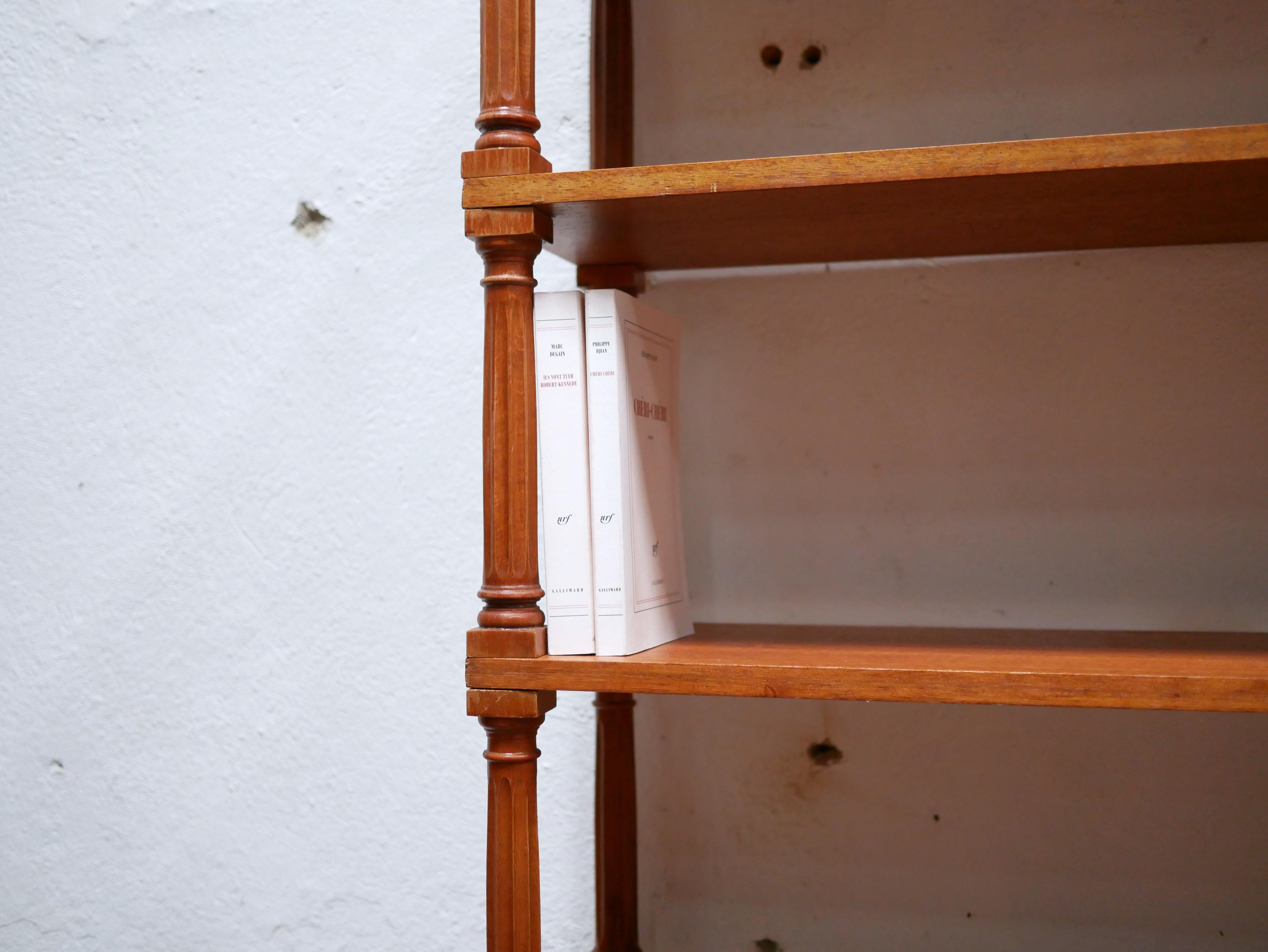 Estantería vintage de madera en venta 11