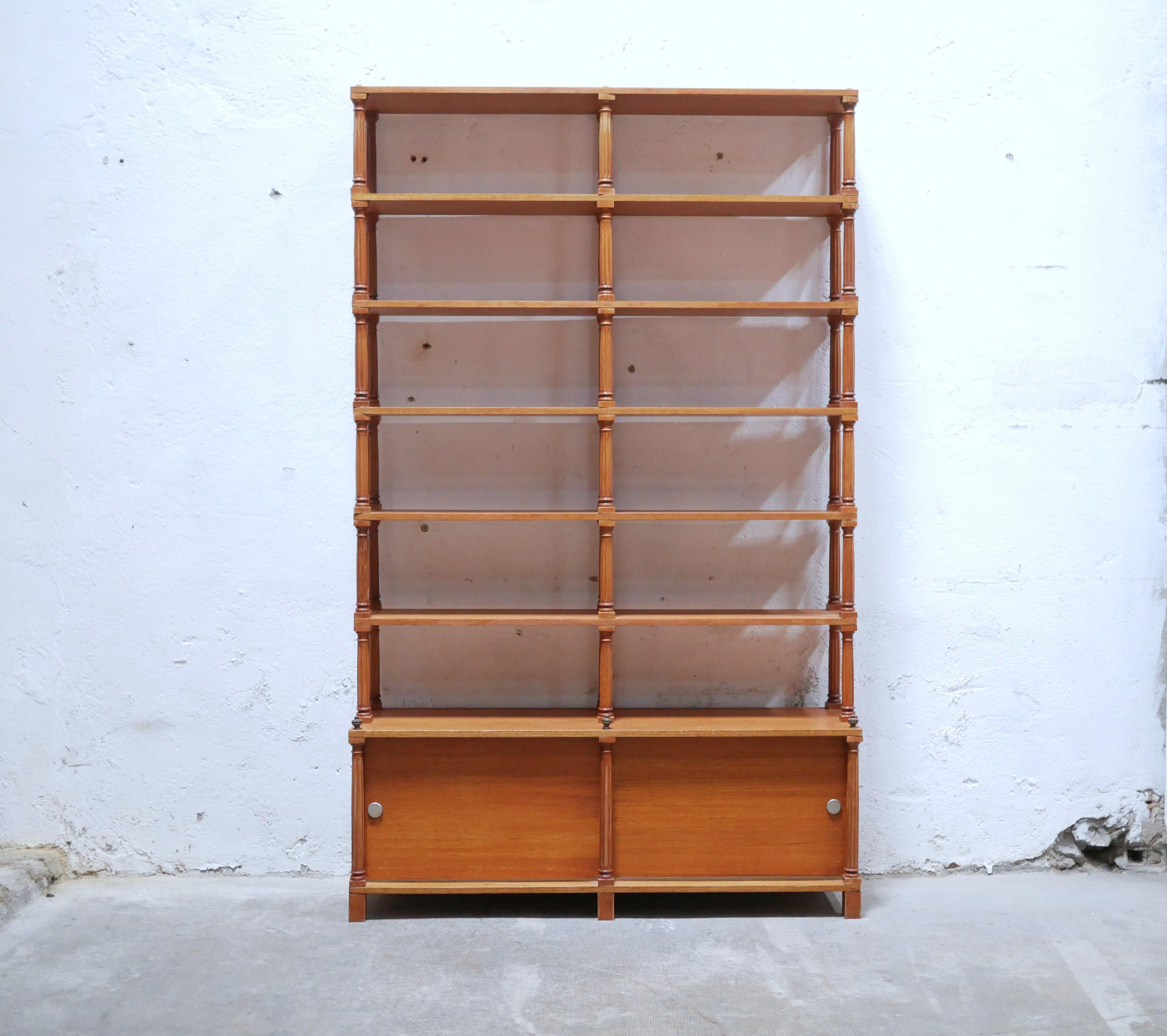 Estantería vintage de madera en Bueno estado para la venta en AIGNAN, FR