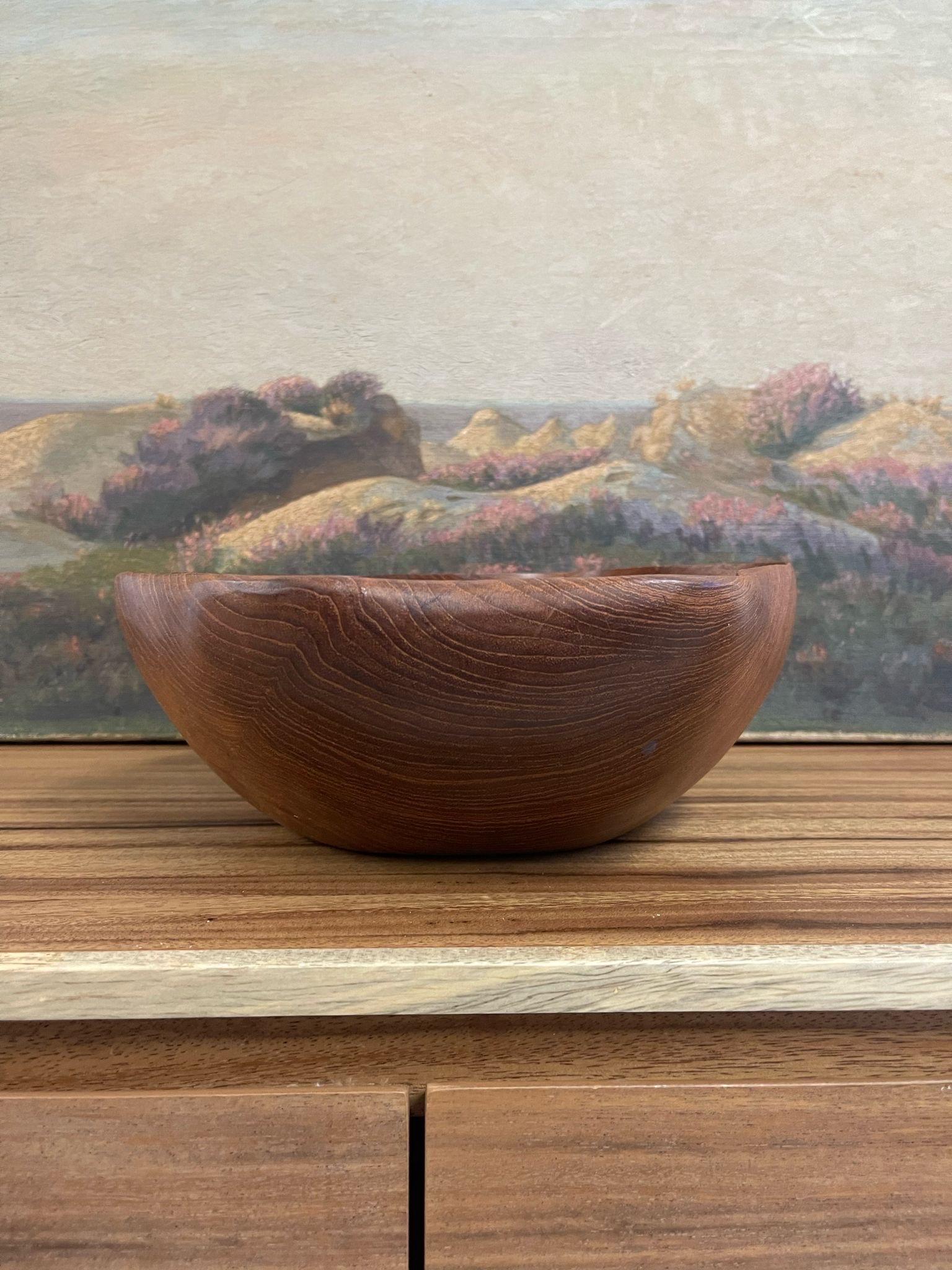 Vintage Wooden Bowl With Rounded Curved Edges. 1