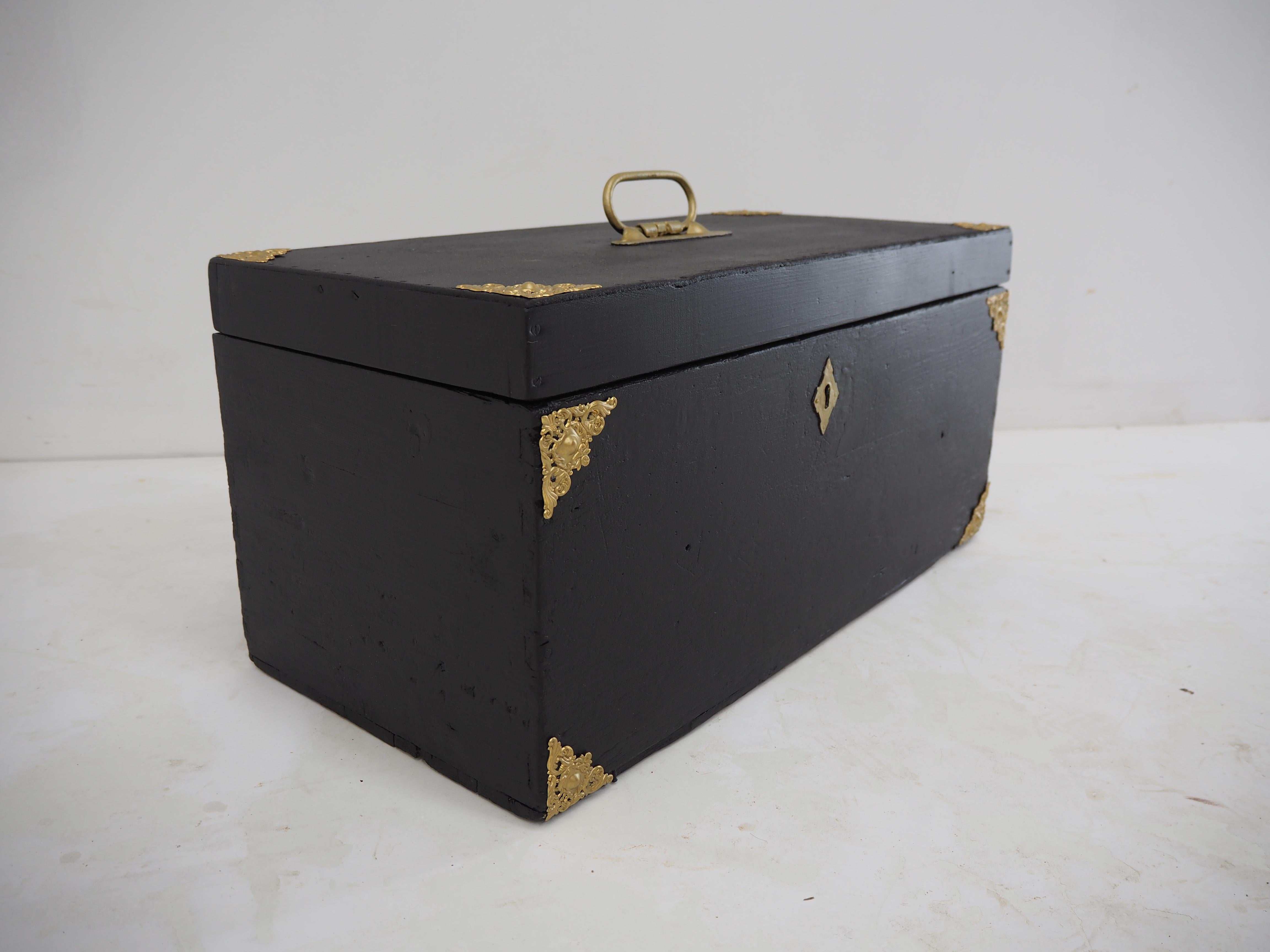 Caja de madera vintage, maleta, años 60 en venta 5
