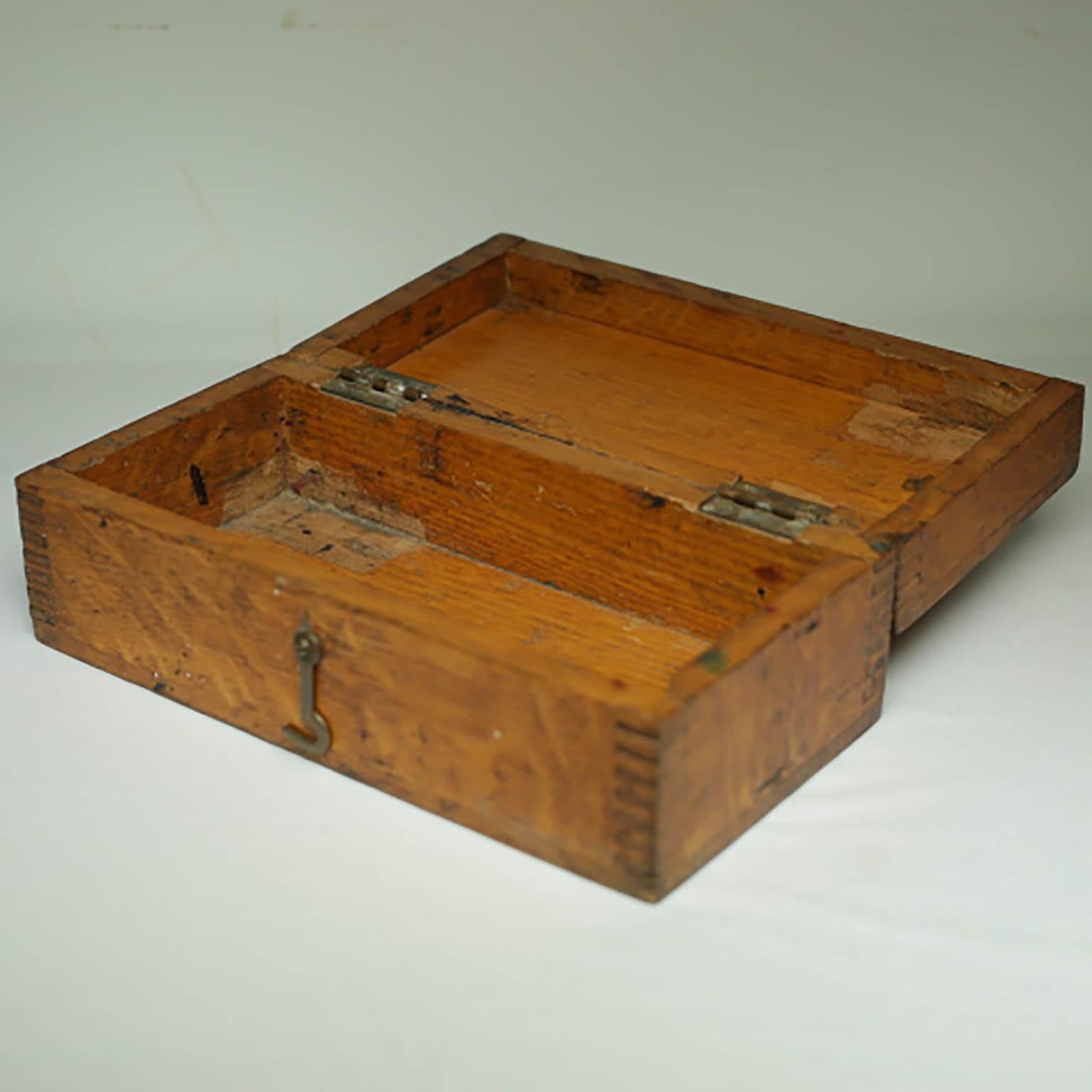 Vintage Wooden Box with Dovetails Joints, circa 1880s-1920s 4
