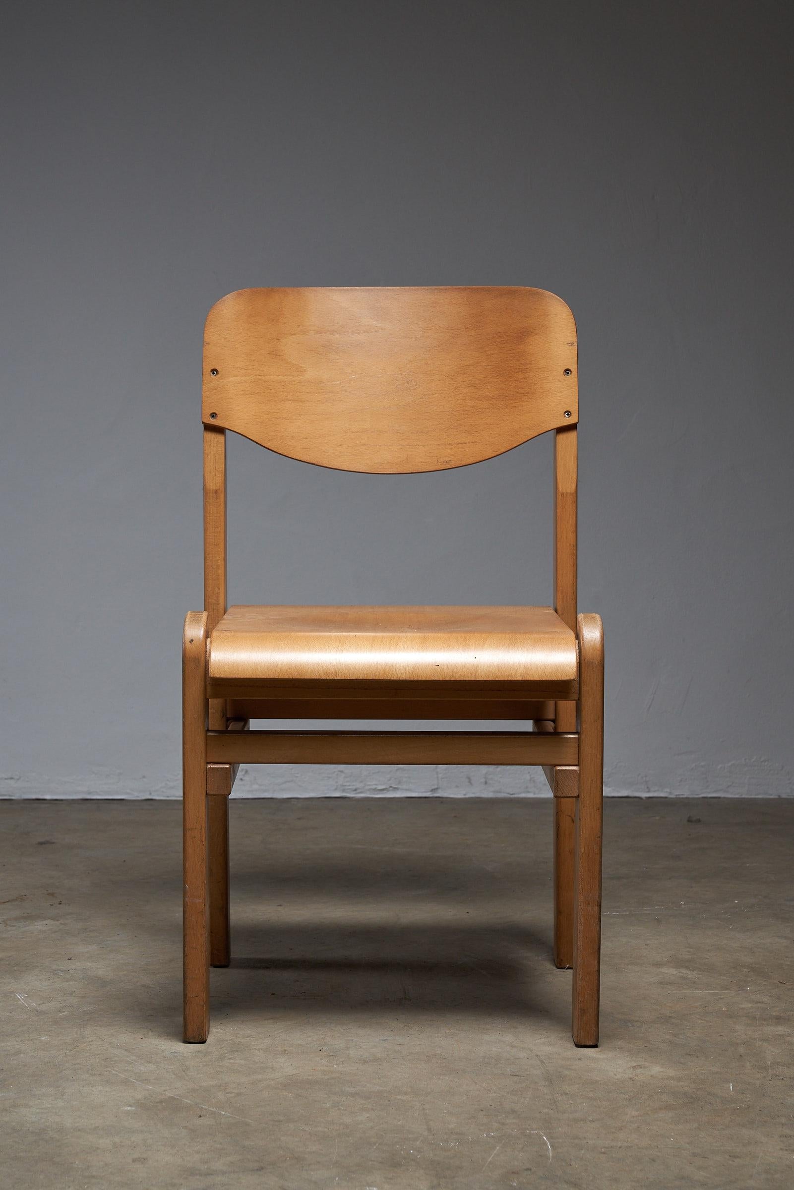 Vintage Wooden Brutalist Chairs 1970 In Good Condition For Sale In Mortsel, BE