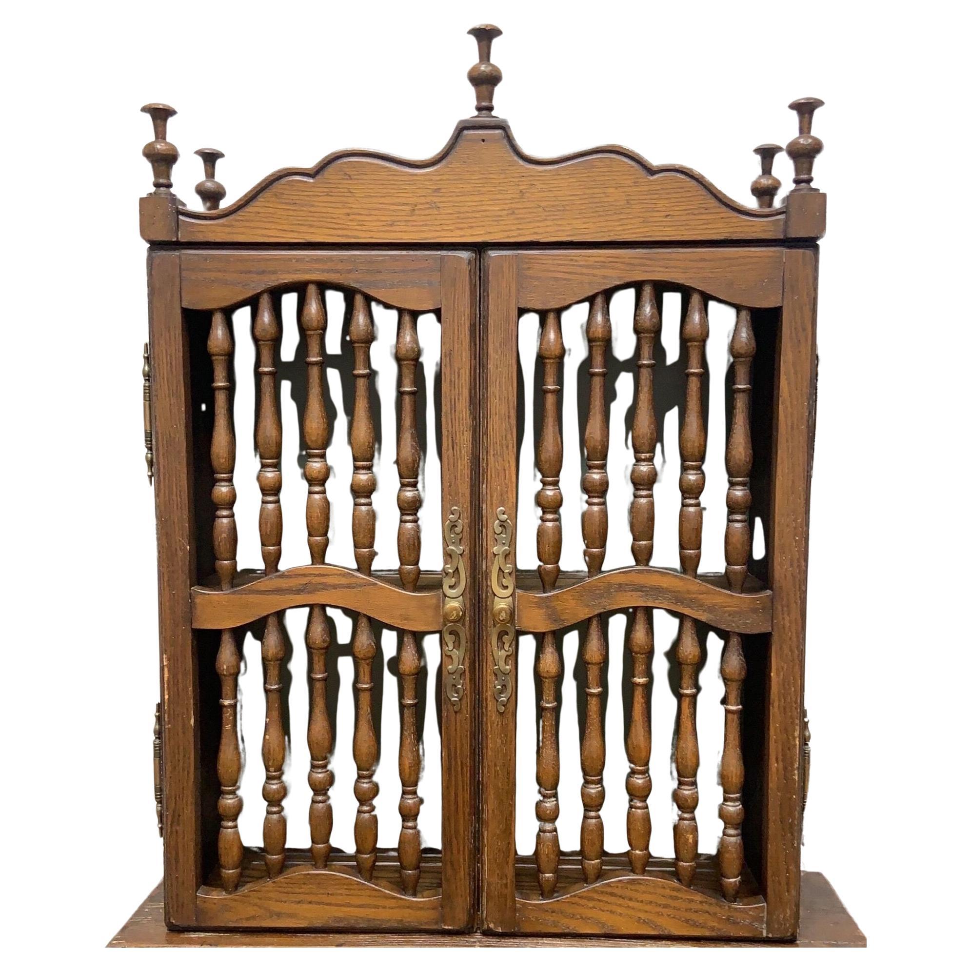 Etagère murale vintage en bois sculpté