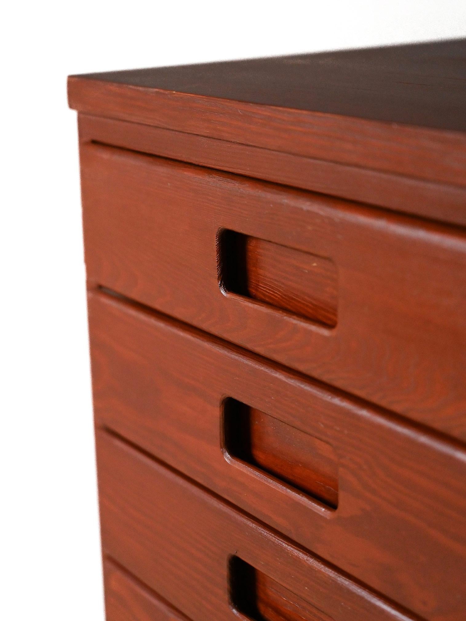 Mid-20th Century Vintage wooden chest of drawers For Sale