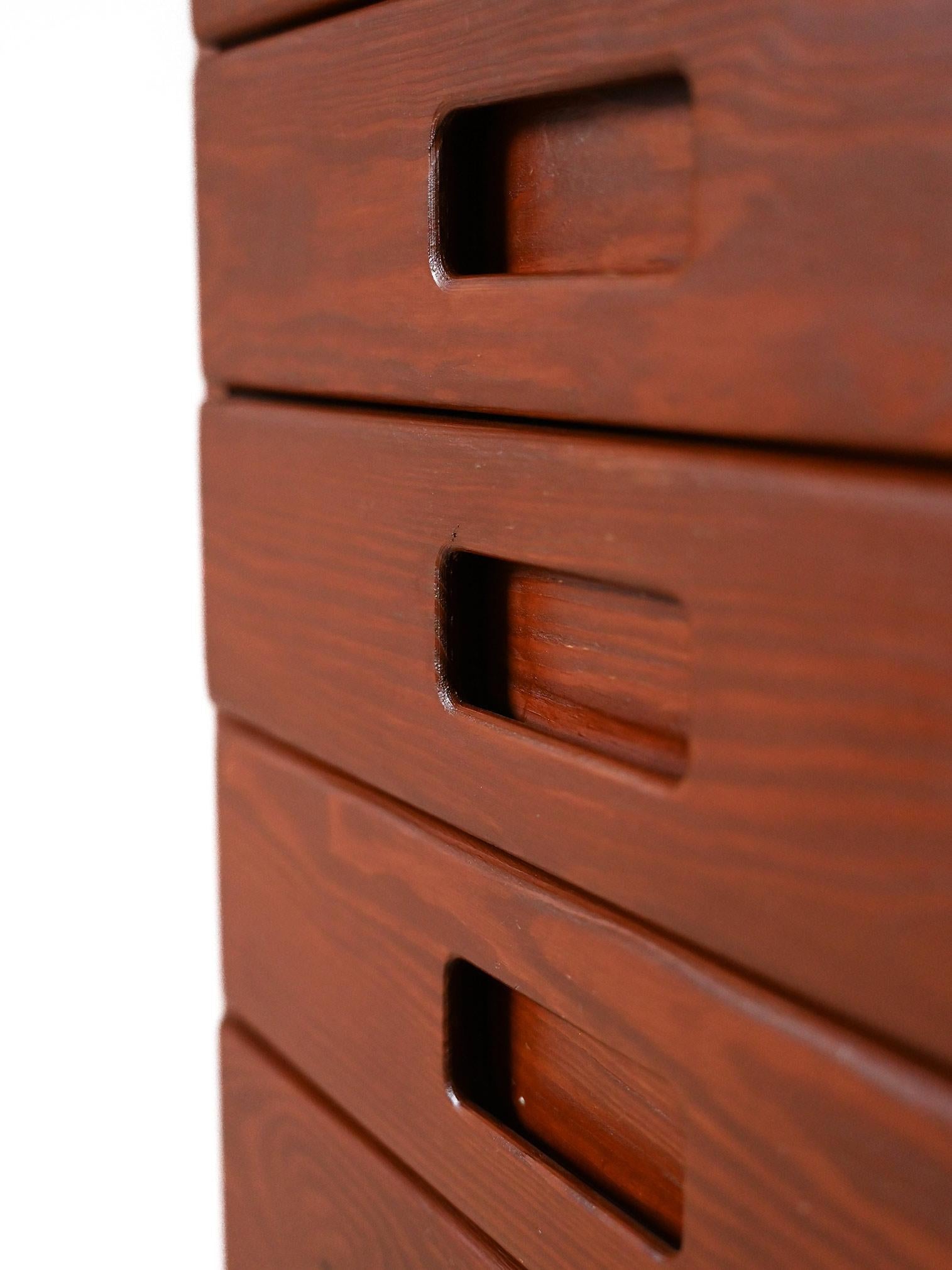 Vintage wooden chest of drawers For Sale 1
