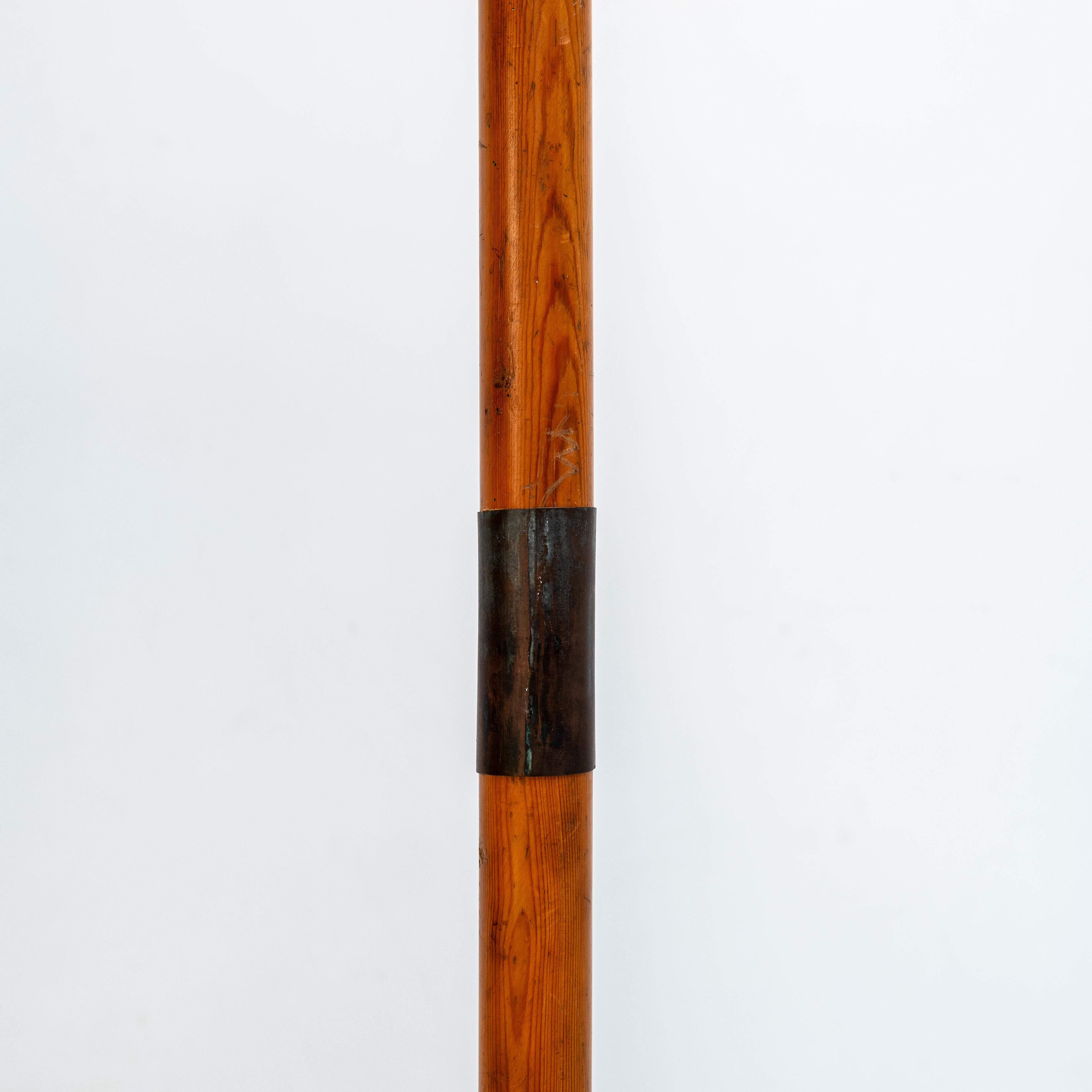 Vintage Garderobenständer aus Holz mit drehbaren Haken, Frankreich, 1960er Jahre im Angebot 3