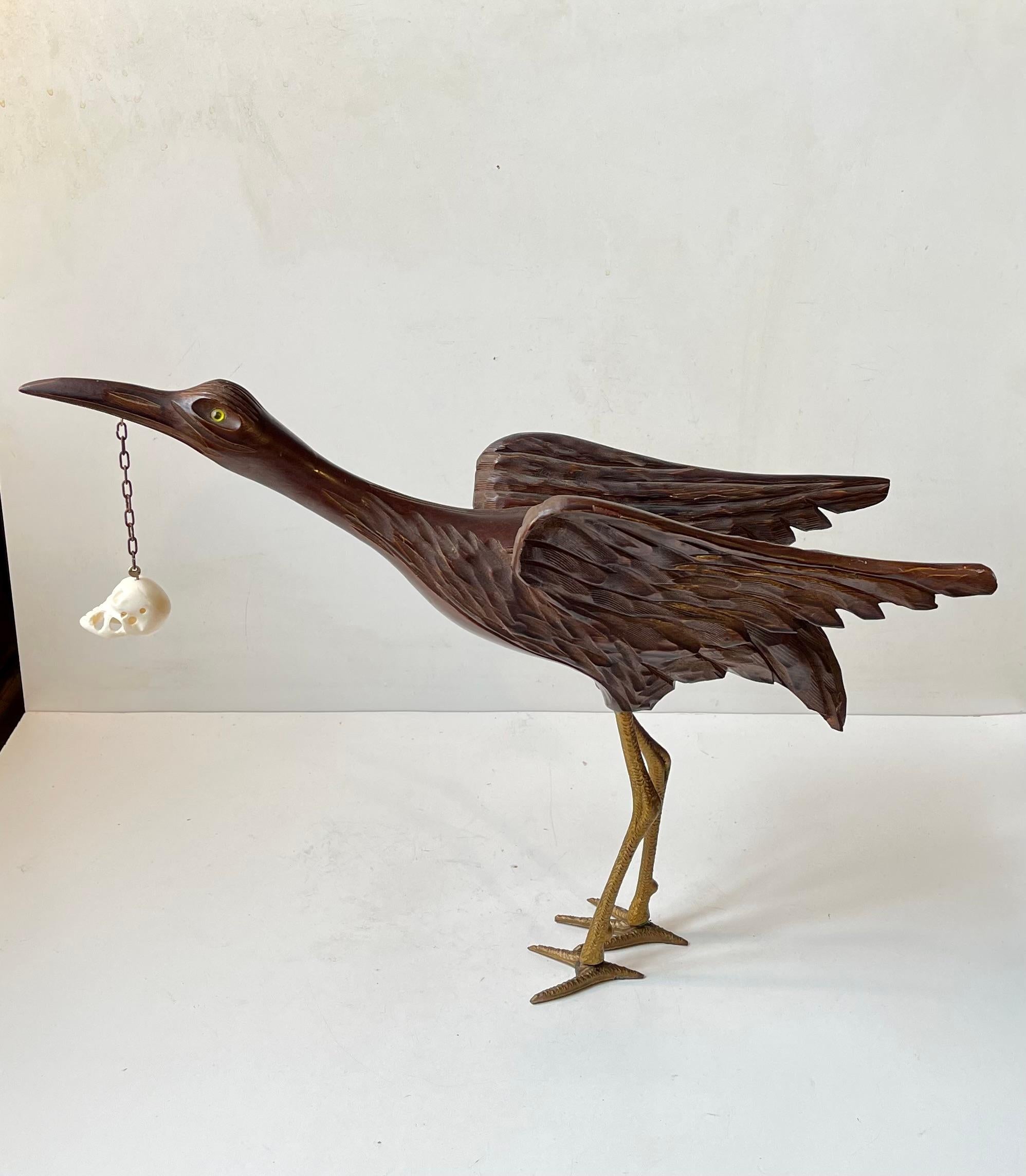 Wooden Crane-Vogel-Skulptur aus Holz mit hängendem Schädel, Vintage im Zustand „Gut“ im Angebot in Esbjerg, DK