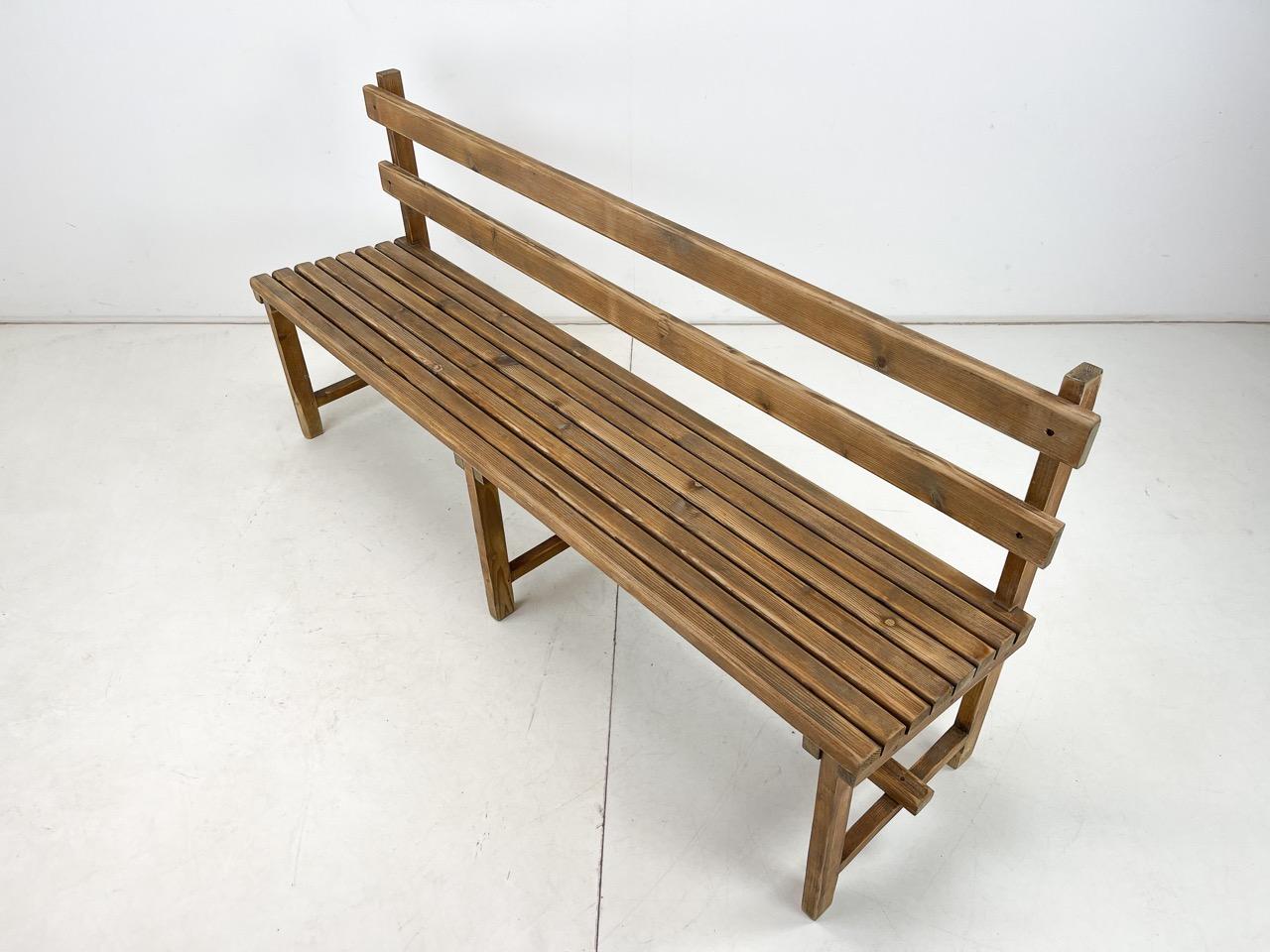 Fine XX secolo Set da pranzo in legno vintage composto da panca e 3 sedie in vendita