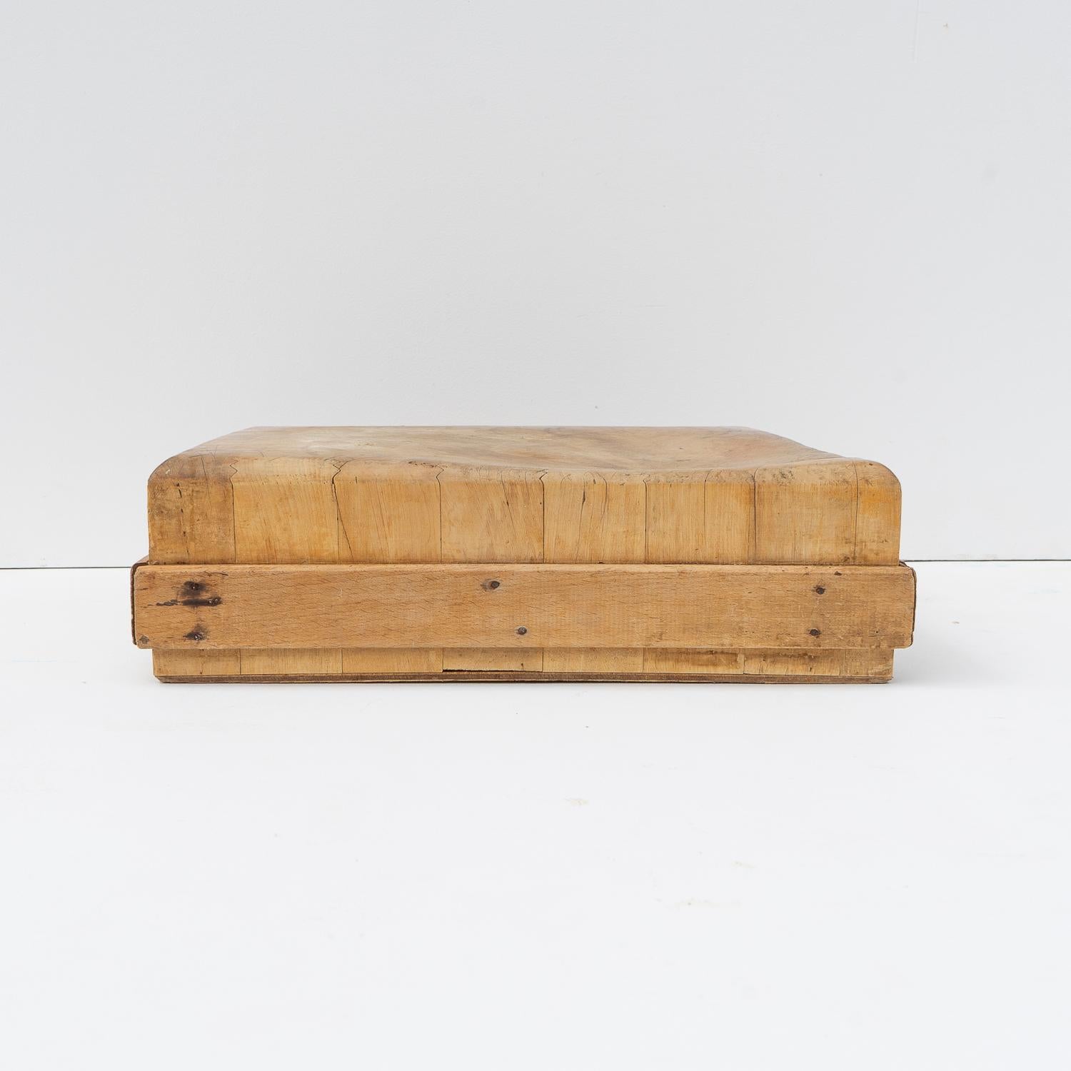 Vintage Wooden End Grain Butchers Block Chopping Board, Early-Mid 20th Century In Good Condition In Bristol, GB