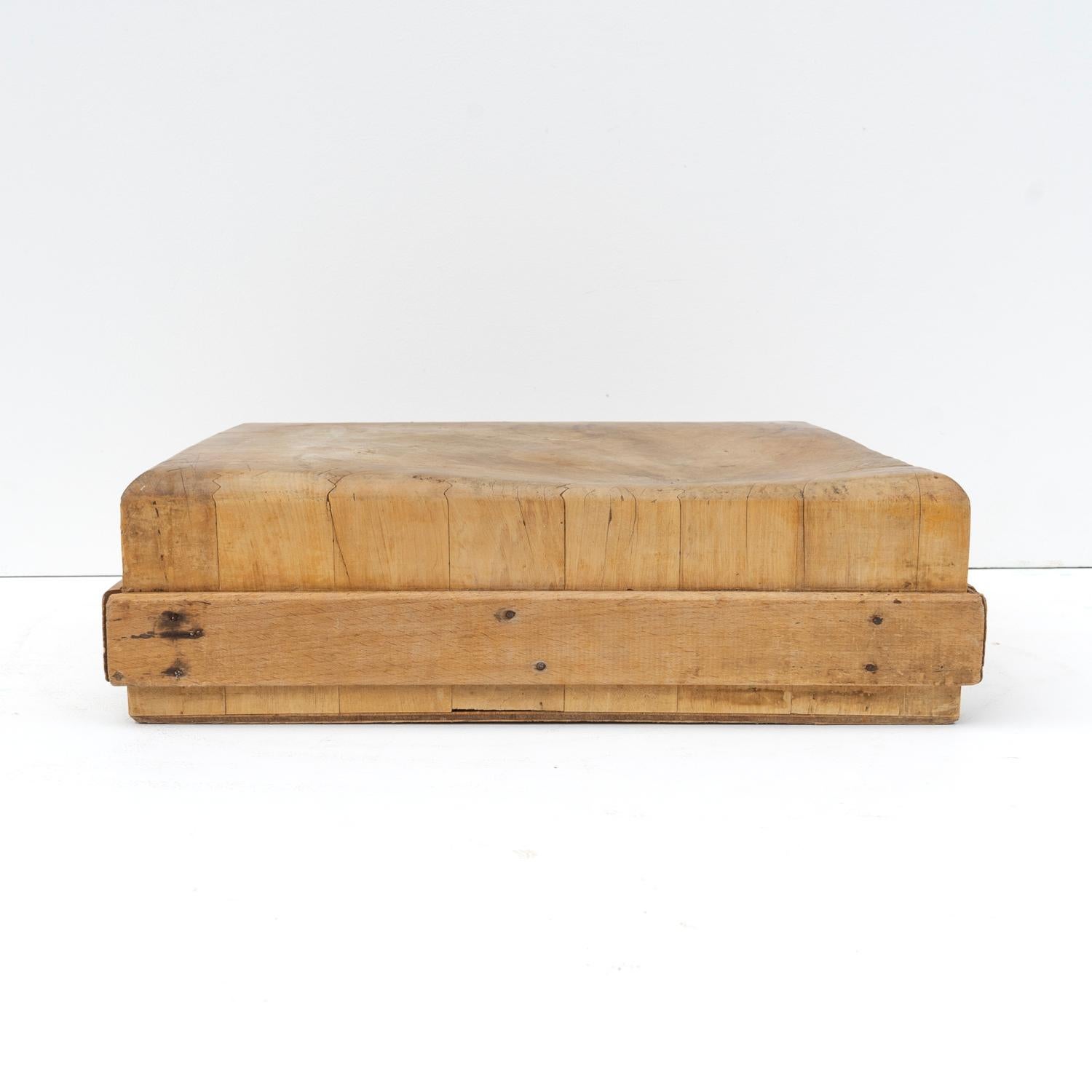Vintage Wooden End Grain Butchers Block Chopping Board, Early-Mid 20th Century 1