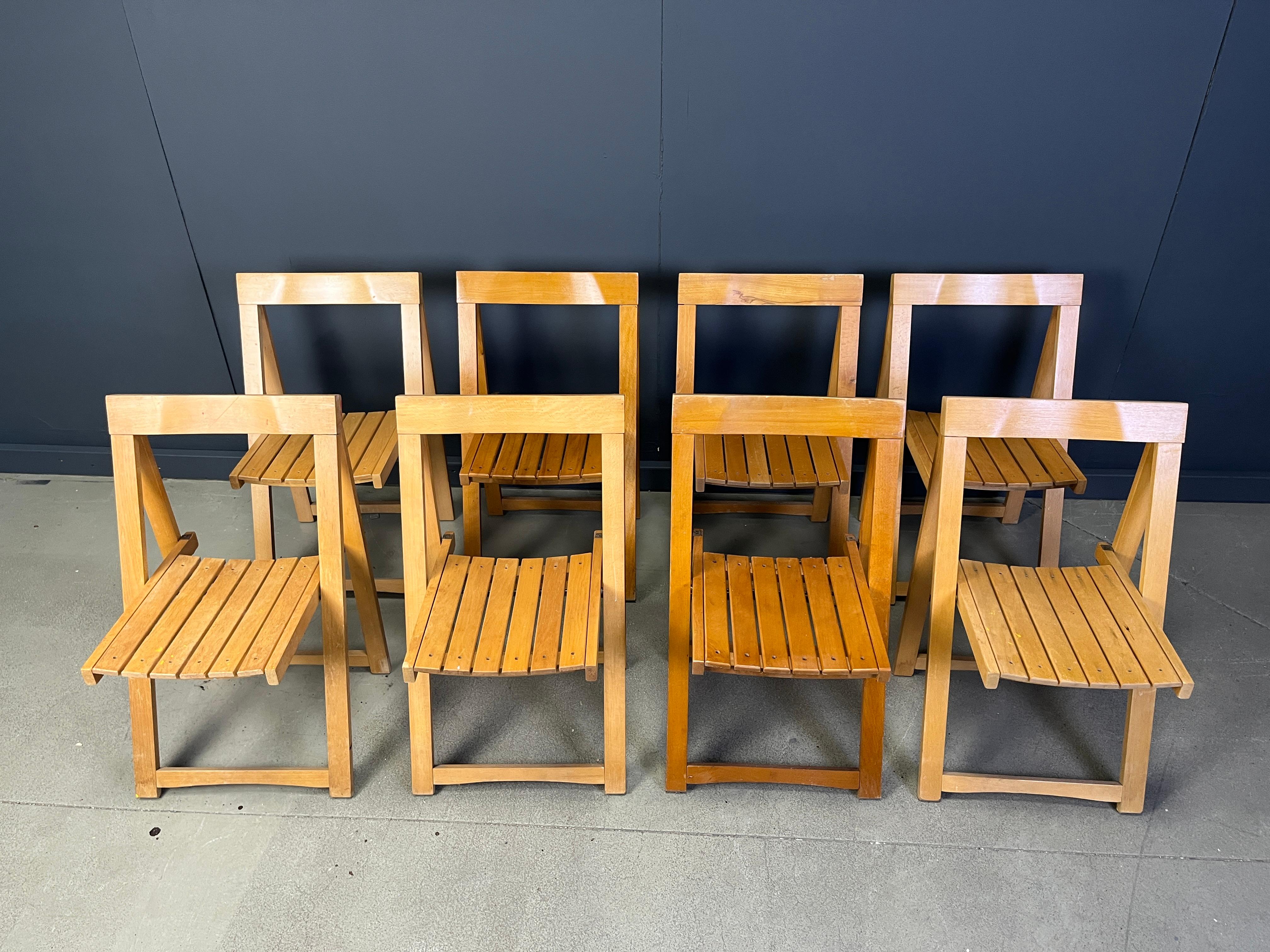 Vintage wooden folding chairs, 1960s set of 8 For Sale 1
