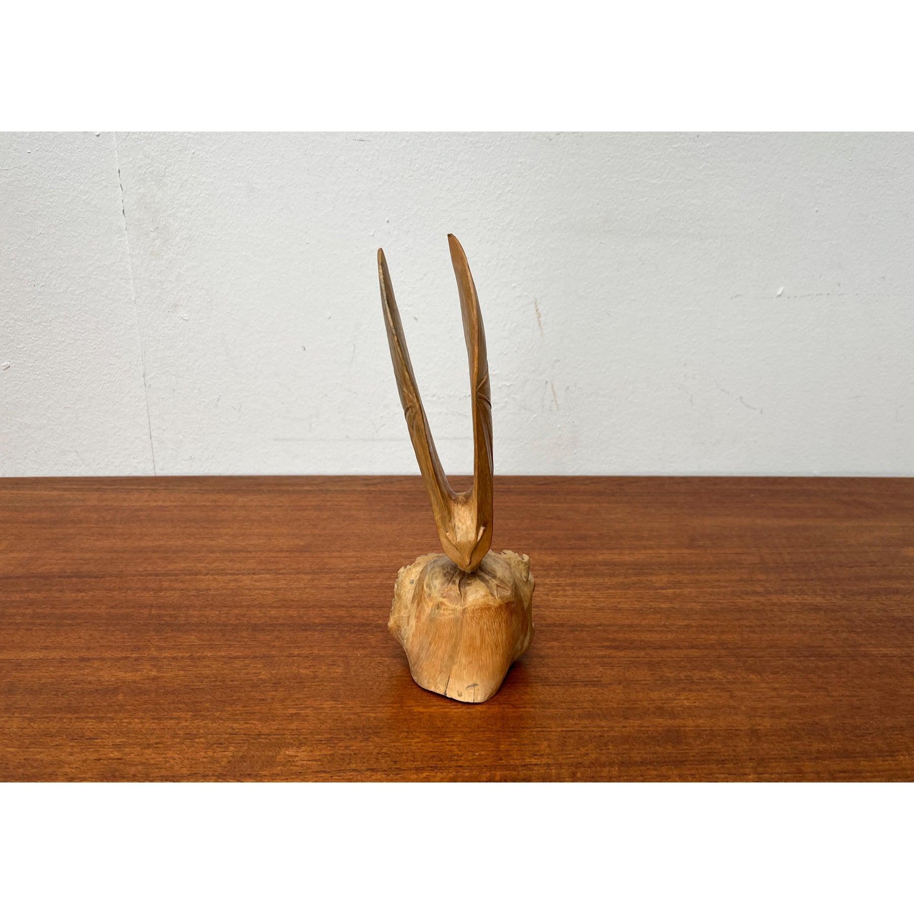 Figurina di pipistrello in legno vintage intagliata a mano, anni '70 in vendita 5