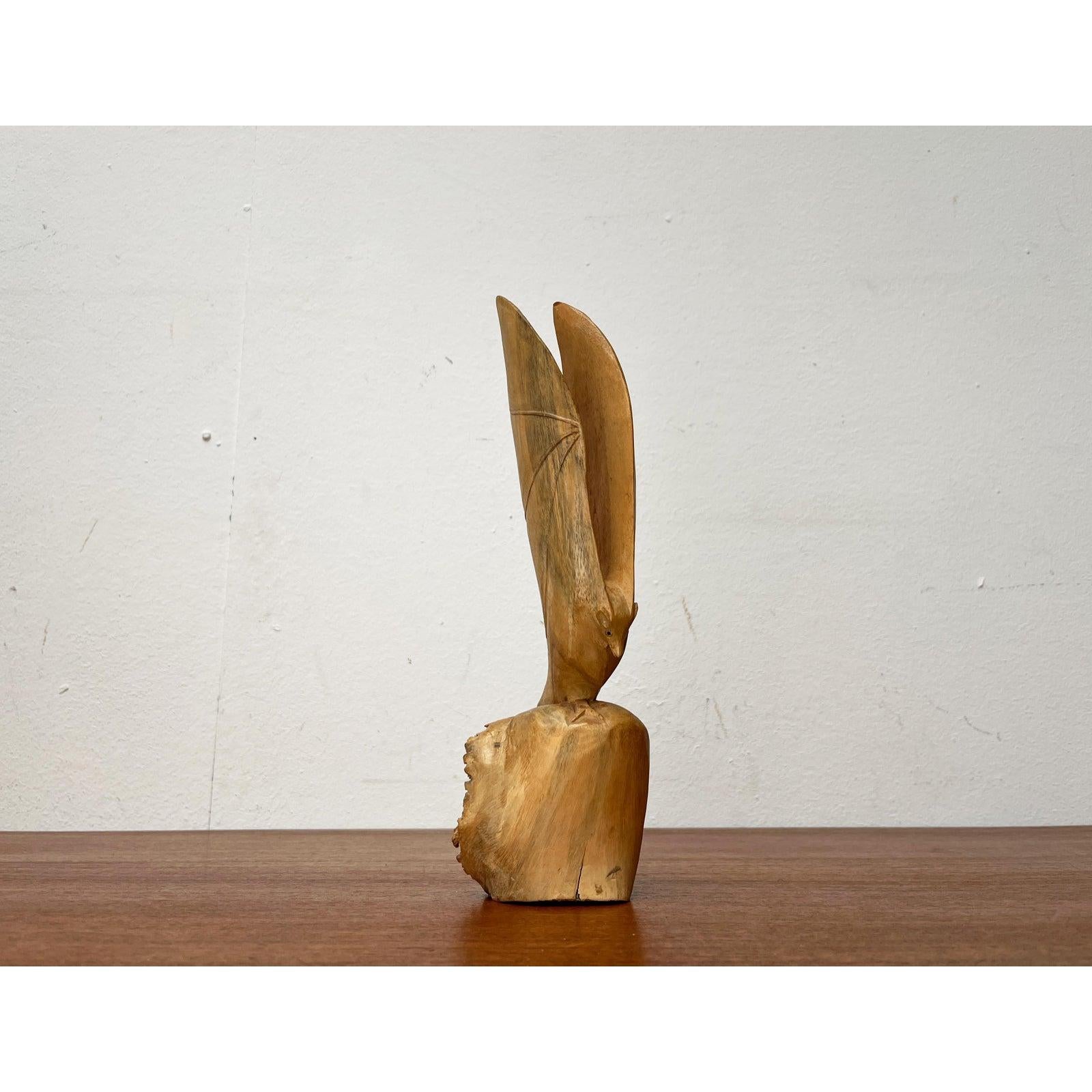 Figurina di pipistrello vintage in legno intagliato a mano, anni '70, in ottime condizioni. Progettato dal 1970 al 1979.

Informazioni aggiuntive:
Materiali: Wood
Tipo di articolo: Vintage, Antico o Pre-owned
Dimensioni: 3,94ʺW × 3,94ʺD ×