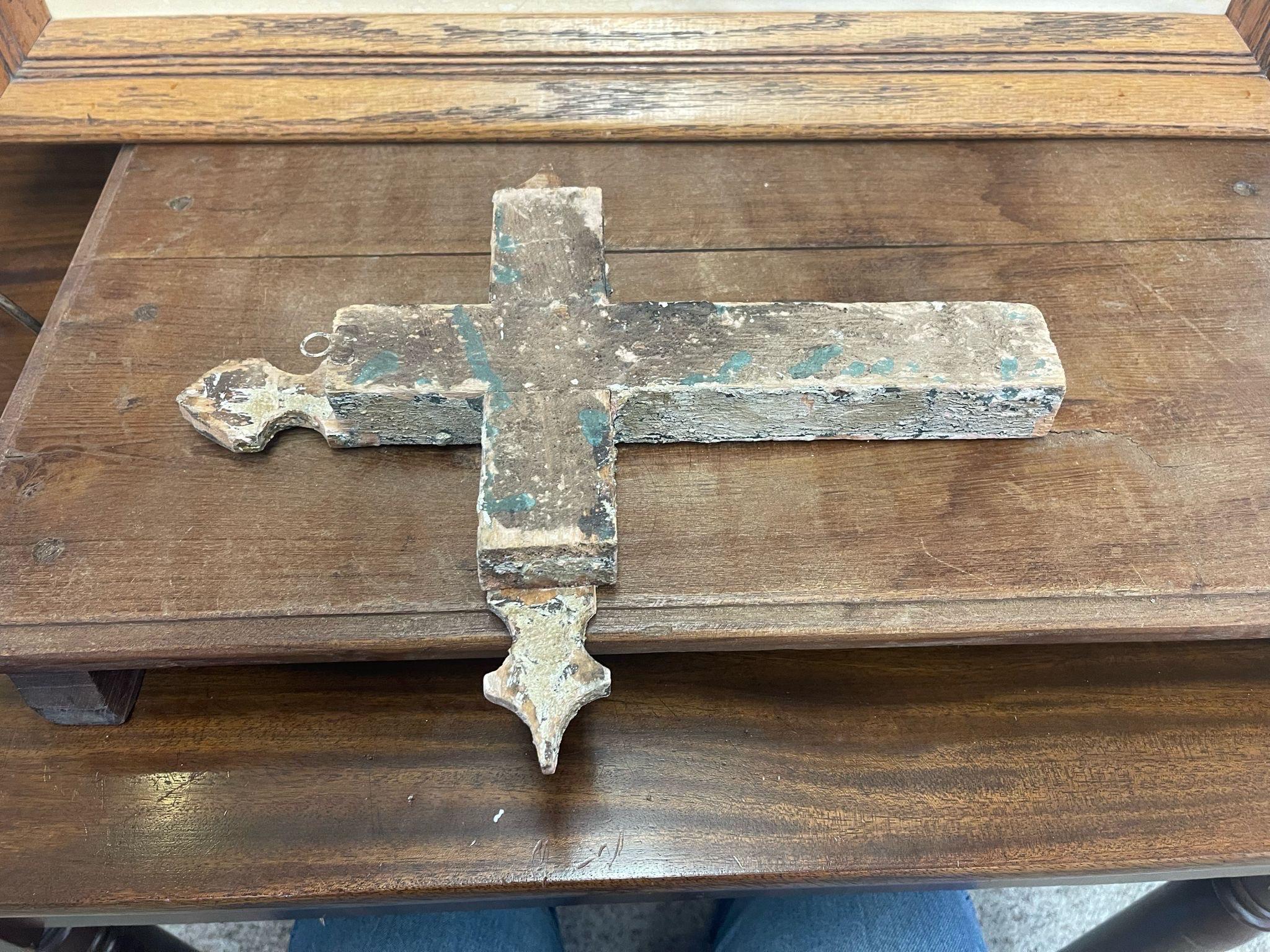 Vintage Wooden Hand Painted Cross. For Sale 1