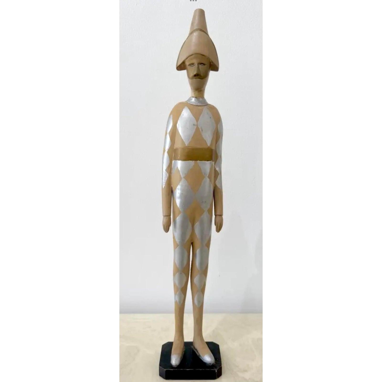 Arte popolare Figura di giullare arlecchino in legno vintage in vendita