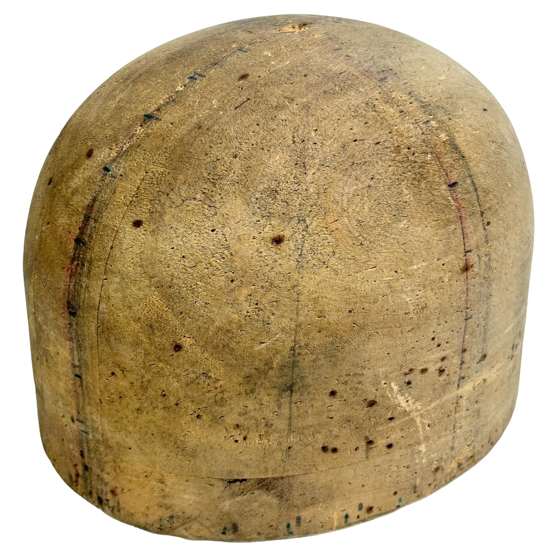 Moule en forme de chapeau en bois vintage, Vienne, Autriche, années 1920 en vente