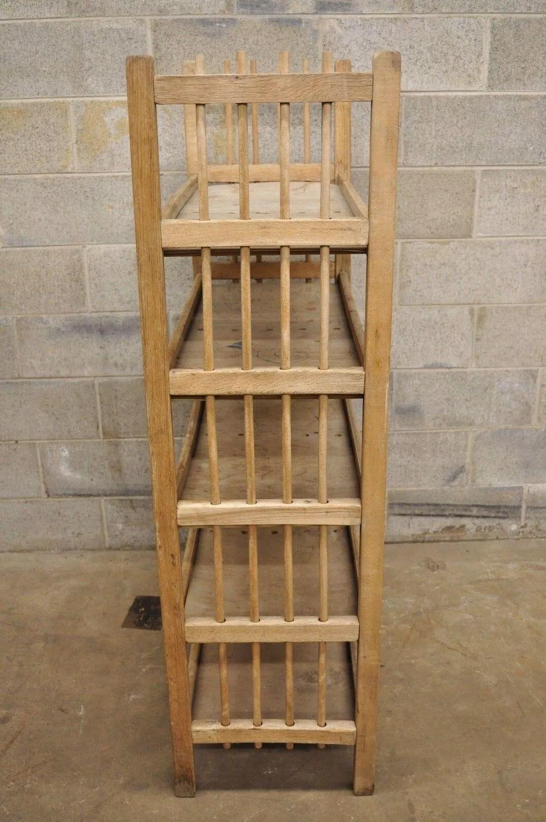 Vintage hölzerne industrielle 5 Regal Schuh Trocknen Rack Steampunk Bücherregal Stand im Angebot 4
