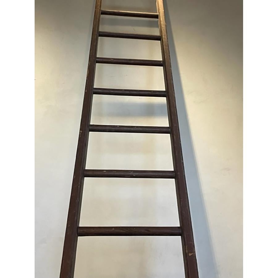 Vintage Wooden Ladder In Good Condition For Sale In Scottsdale, AZ