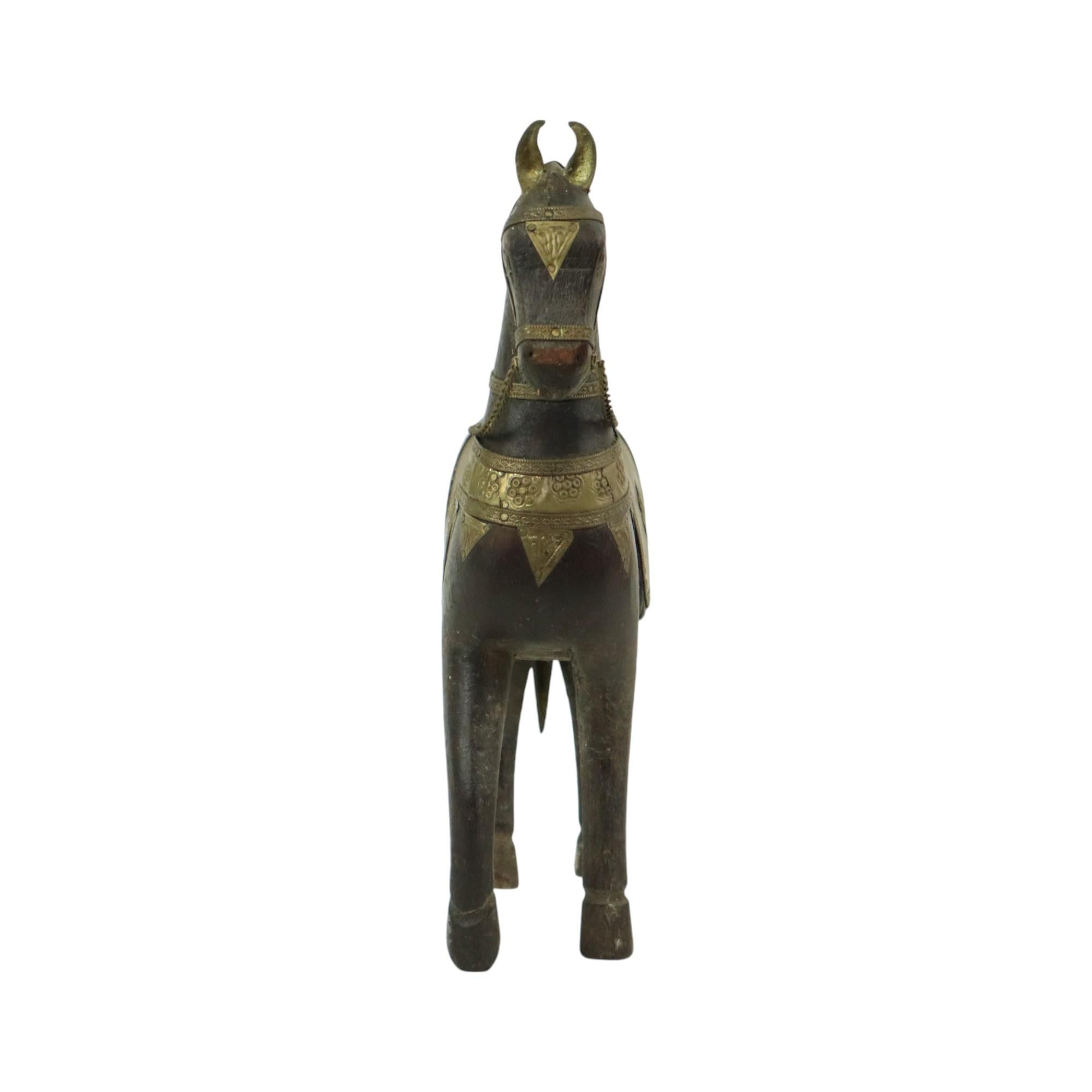 Hammered Vintage Wooden Marwari Horse Copper Brass Statue Sculpture 27cm For Sale