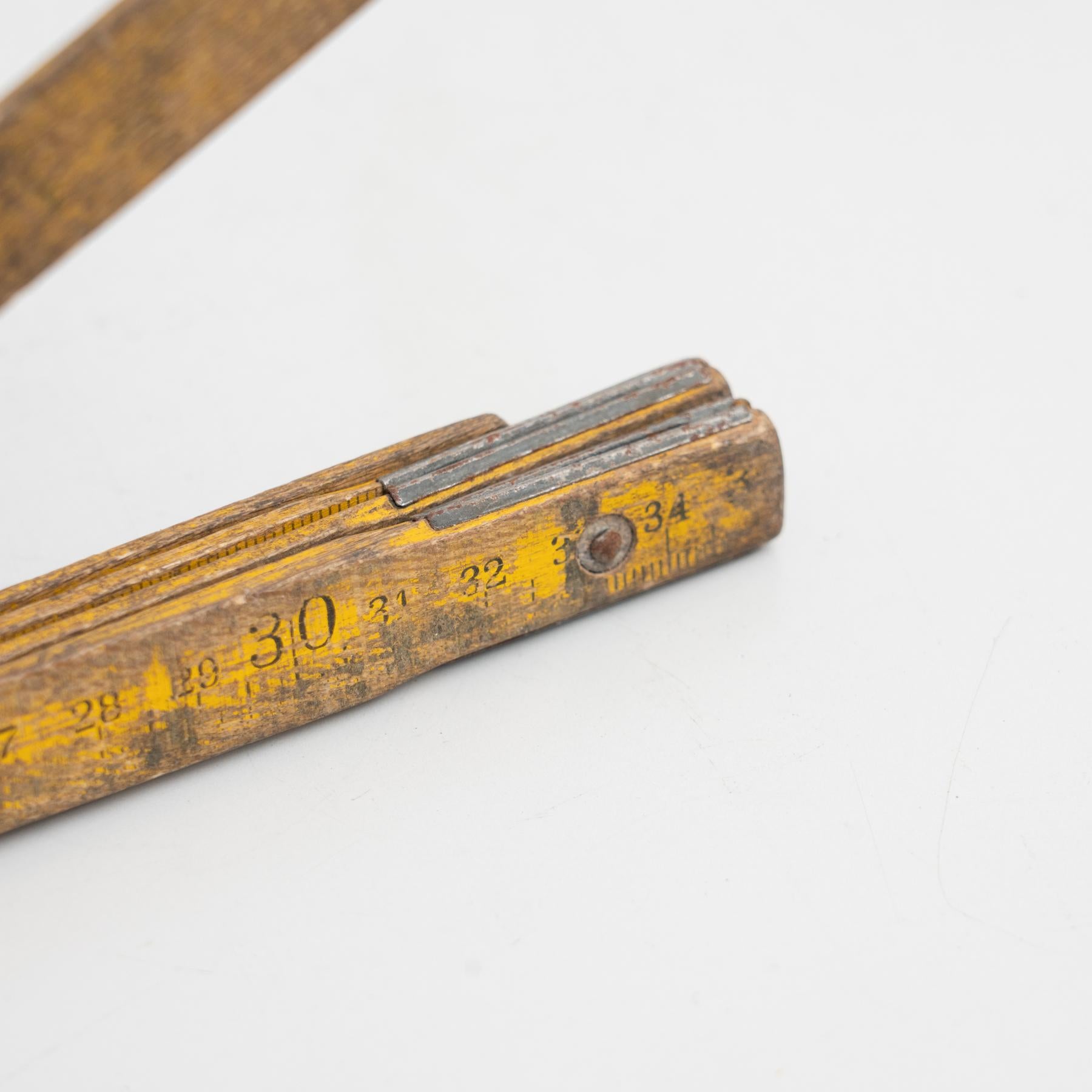 Vintage Wooden Measuring Stick, circa 1950 In Good Condition For Sale In Barcelona, Barcelona