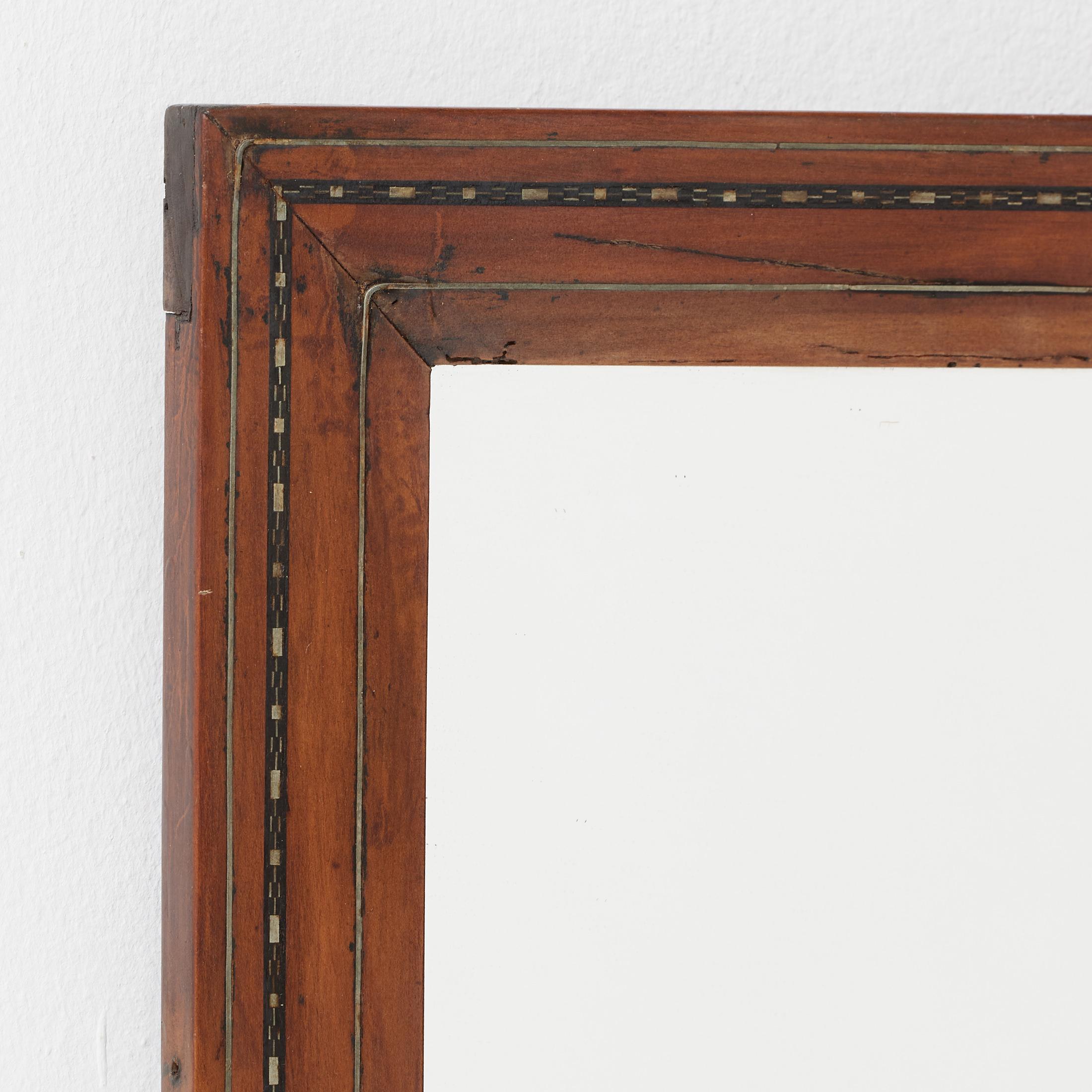Mid-Century Modern Miroir vintage en bois avec cadre incrusté, Espagne circa 1950 - Patine d'origine en vente