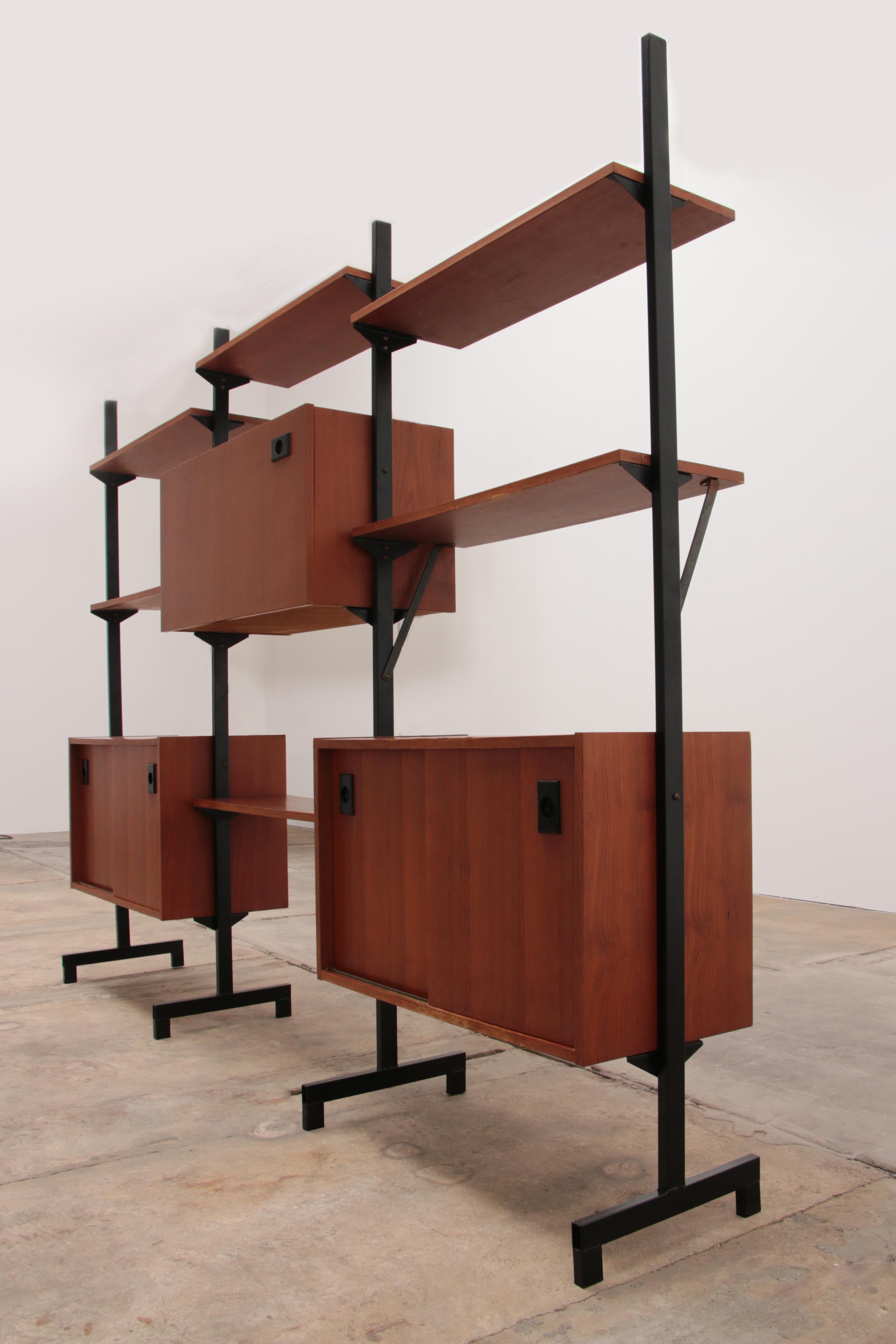 Mid-20th Century Vintage Wooden Modular Wall System, 1960, Italy