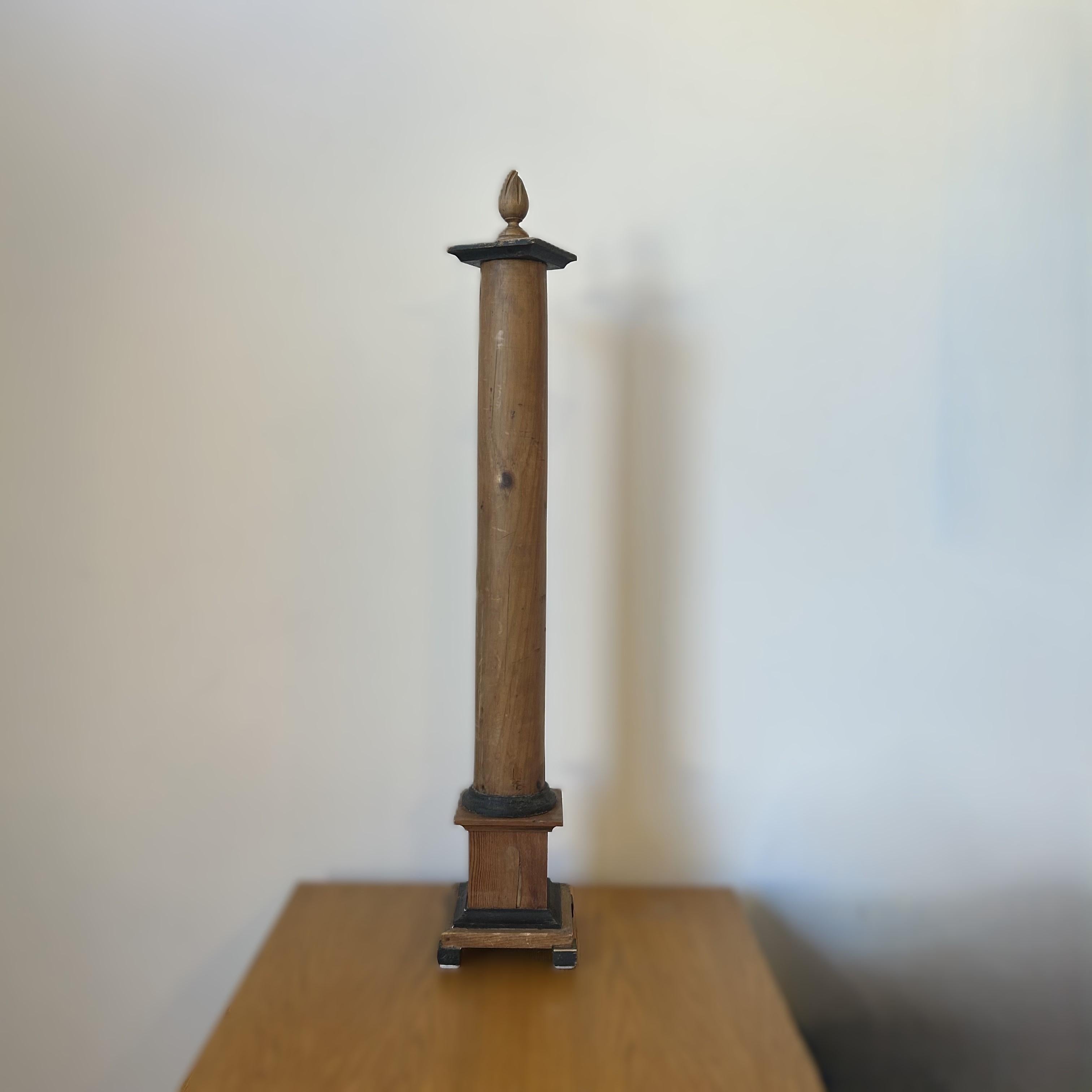 Vintage Newel Pfosten aus Holz (Sonstiges) im Angebot