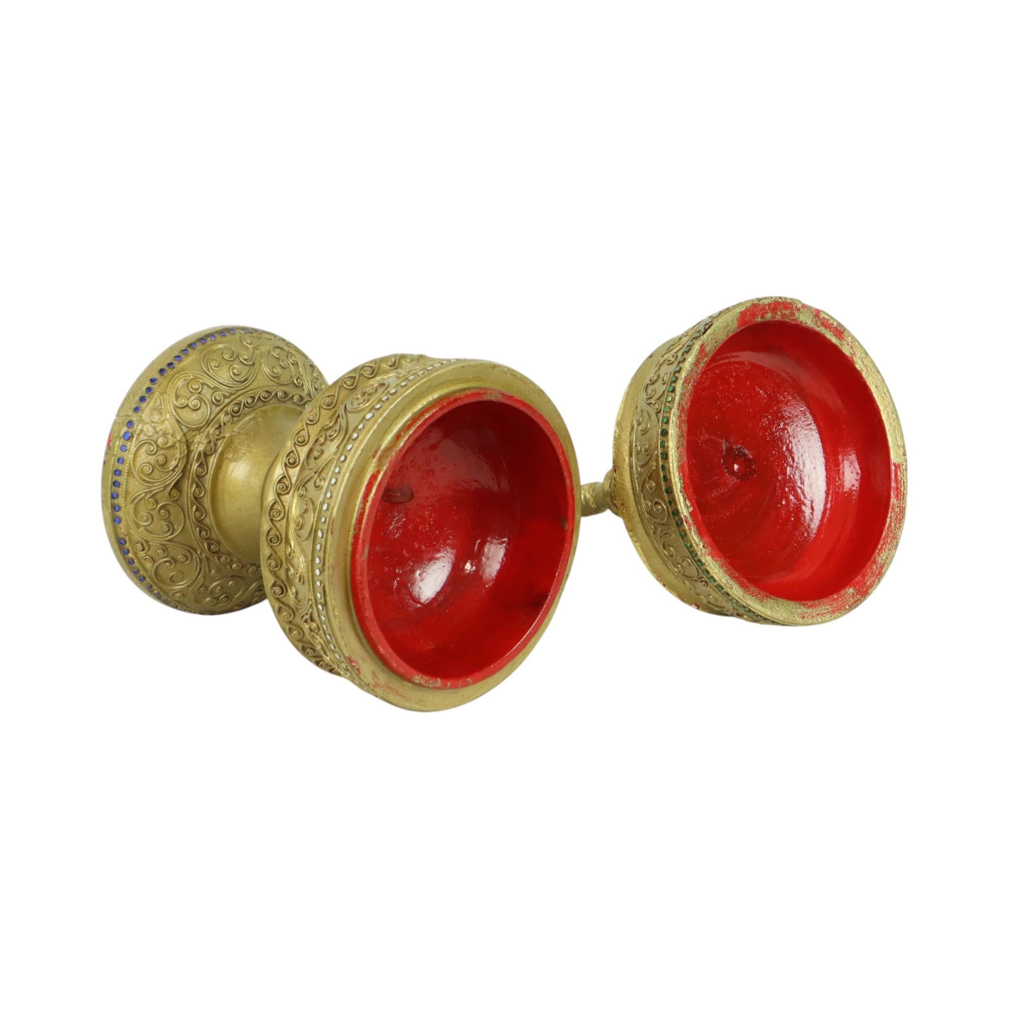 Ciotola per offerte in legno d'epoca dorata a foglia d'oro Burma 49 cm in vendita 5