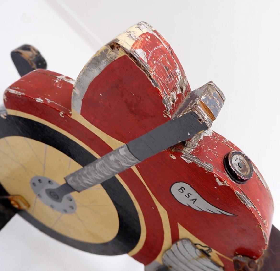 Arte popolare Moto BSA a dondolo in legno d'epoca - Anni '30 - Carosello, giostra in vendita