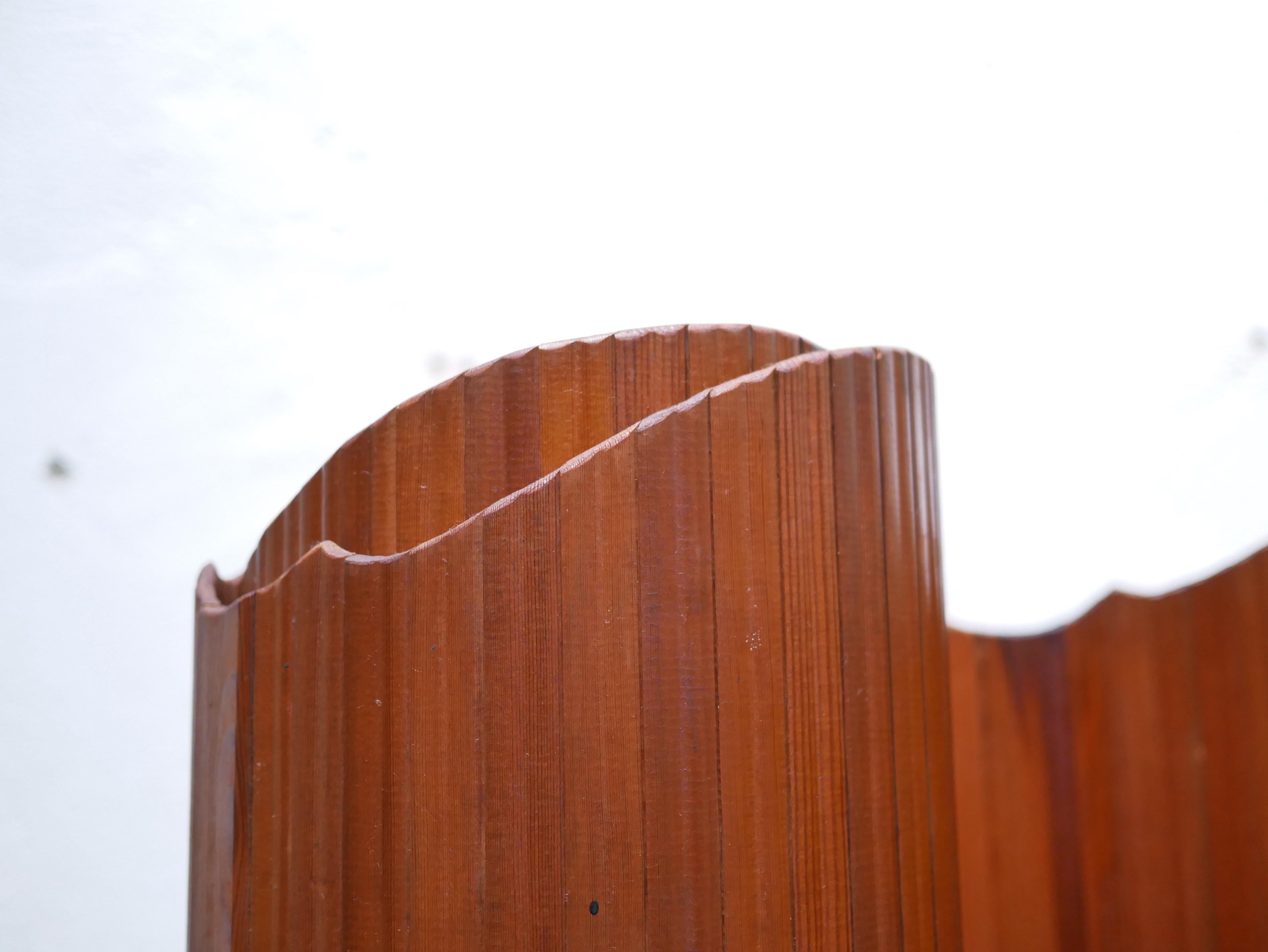 Vintage wooden screen produced by SNSA For Sale 3