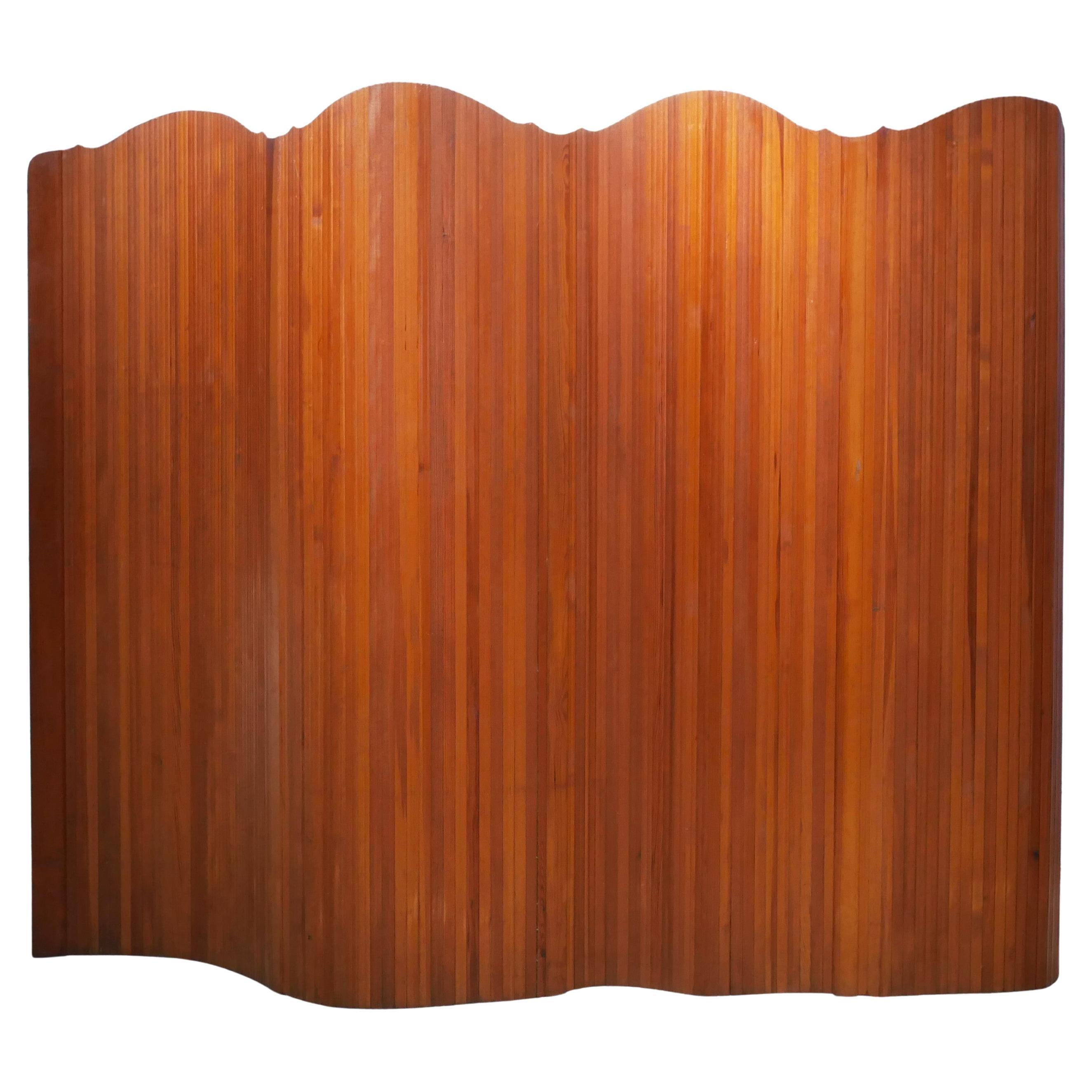 Vintage wooden screen produced by SNSA